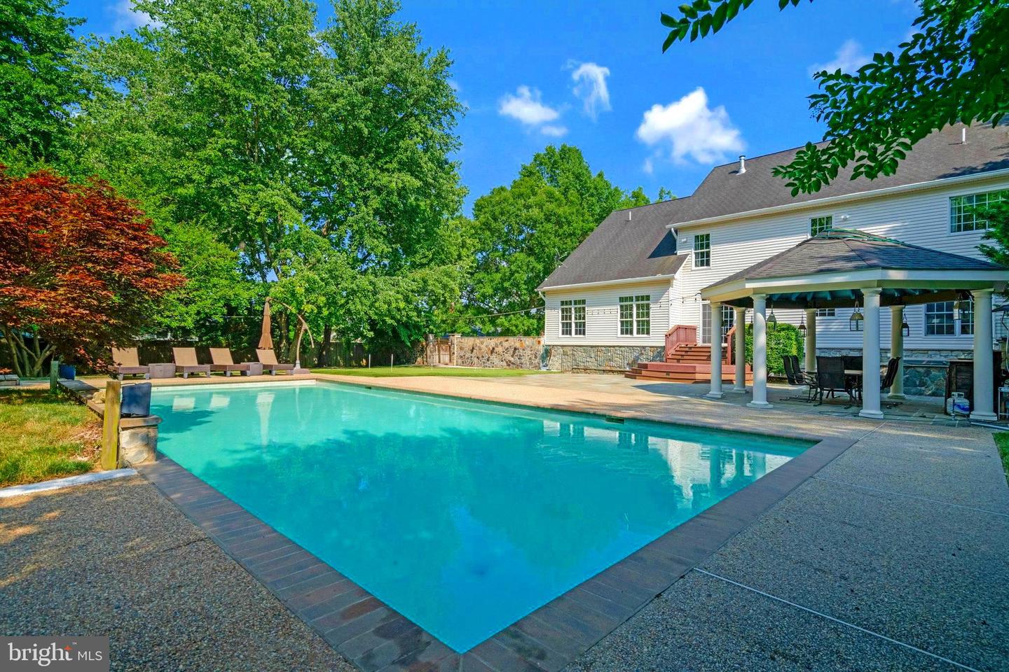 2504 SHERWOOD HALL LN, ALEXANDRIA, Virginia 22306, 5 Bedrooms Bedrooms, ,4 BathroomsBathrooms,Residential,For sale,2504 SHERWOOD HALL LN,VAFX2230476 MLS # VAFX2230476