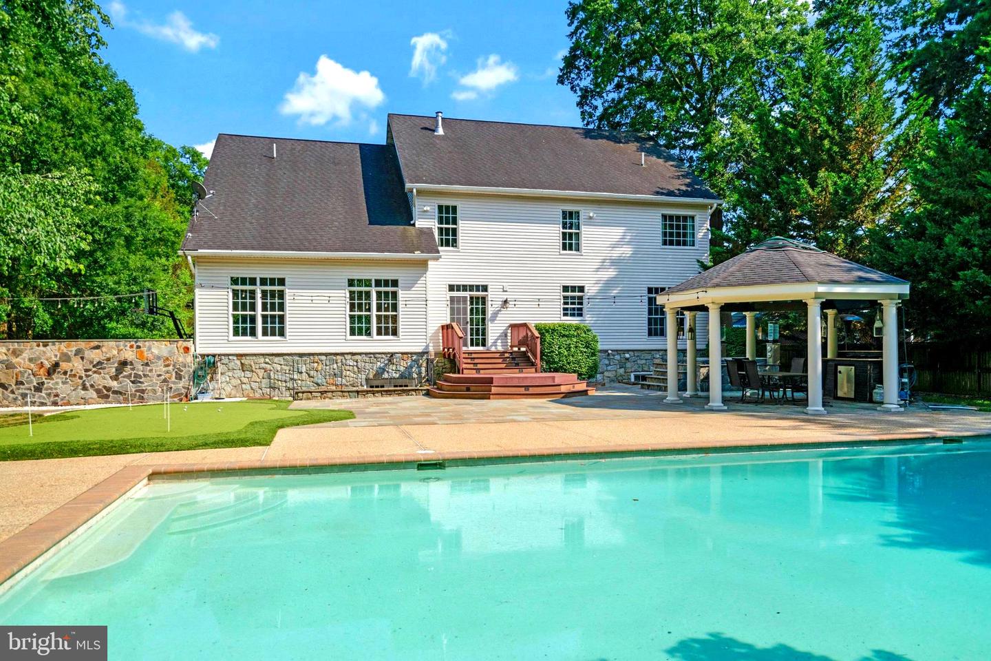 2504 SHERWOOD HALL LN, ALEXANDRIA, Virginia 22306, 5 Bedrooms Bedrooms, ,4 BathroomsBathrooms,Residential,For sale,2504 SHERWOOD HALL LN,VAFX2230476 MLS # VAFX2230476