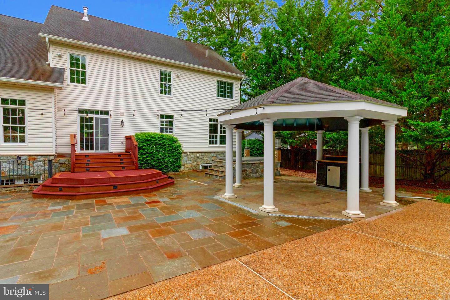 2504 SHERWOOD HALL LN, ALEXANDRIA, Virginia 22306, 5 Bedrooms Bedrooms, ,4 BathroomsBathrooms,Residential,For sale,2504 SHERWOOD HALL LN,VAFX2230476 MLS # VAFX2230476