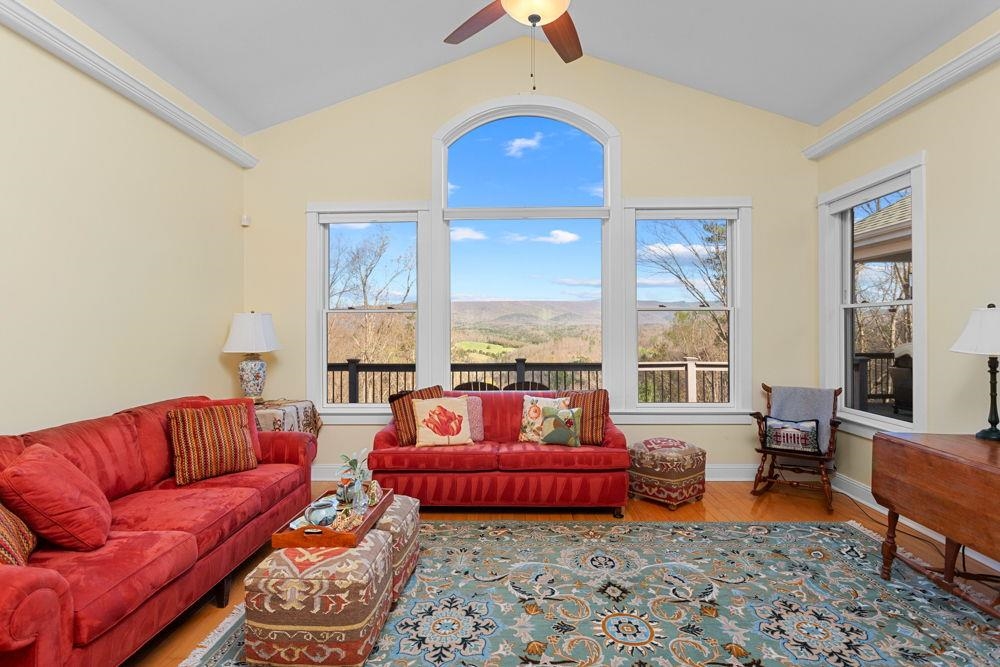 9586 BRUNK SPRING LN, BROADWAY, Virginia 22815, 3 Bedrooms Bedrooms, ,3 BathroomsBathrooms,Residential,9586 BRUNK SPRING LN,663559 MLS # 663559