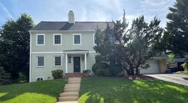404 CROWN VIEW DR, ALEXANDRIA, Virginia 22314, 4 Bedrooms Bedrooms, ,3 BathroomsBathrooms,Residential,For sale,404 CROWN VIEW DR,VAAX2043758 MLS # VAAX2043758