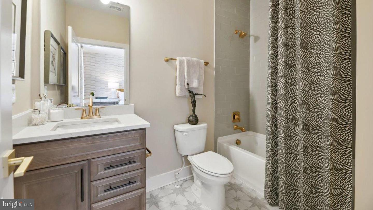 8264 COLLING MANOR CT, ALEXANDRIA, Virginia 22308, 6 Bedrooms Bedrooms, ,6 BathroomsBathrooms,Residential,For sale,8264 COLLING MANOR CT,VAFX2234956 MLS # VAFX2234956