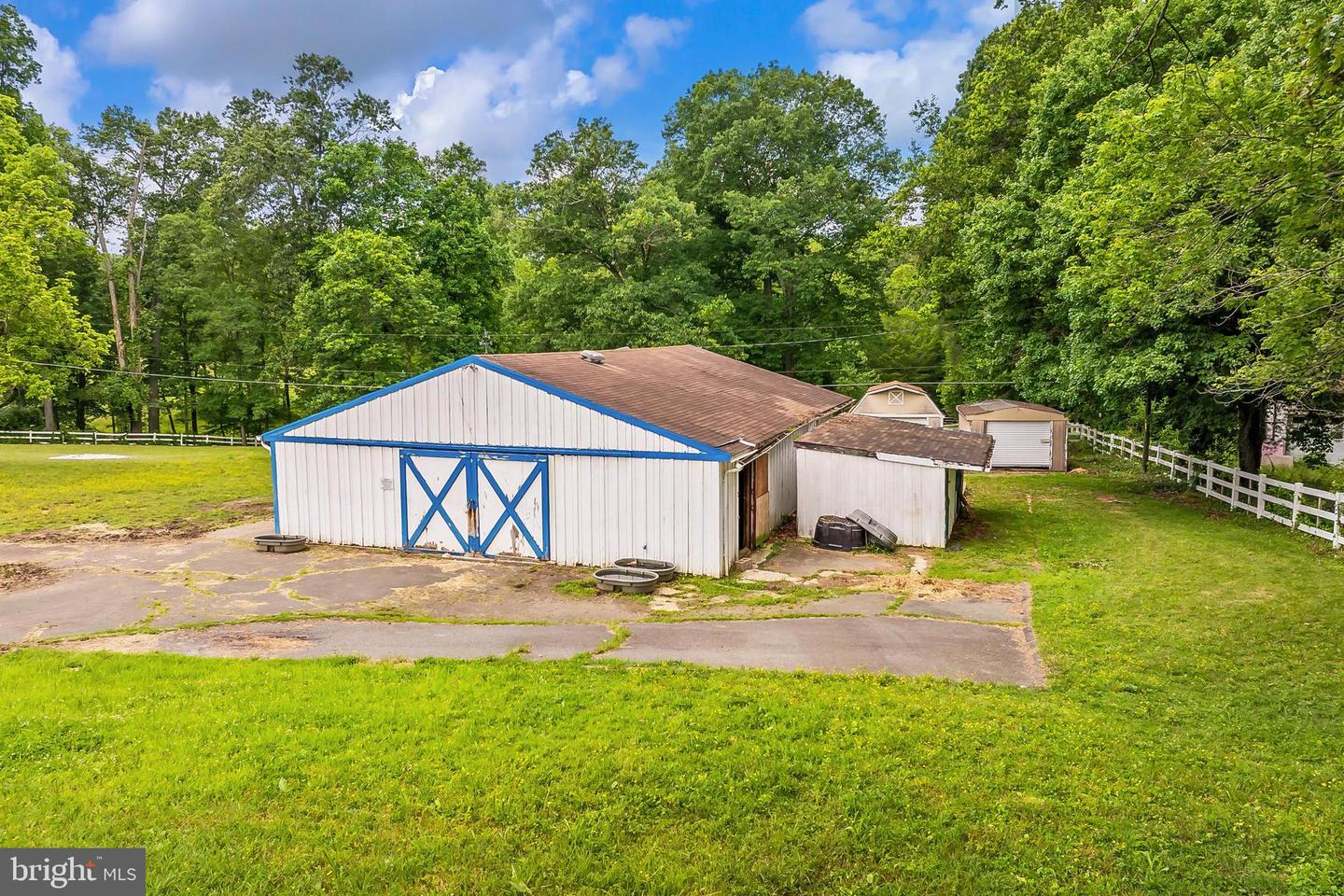 13310 COMPTON RD, CLIFTON, Virginia 20124, 5 Bedrooms Bedrooms, ,4 BathroomsBathrooms,Residential,For sale,13310 COMPTON RD,VAFX2235948 MLS # VAFX2235948
