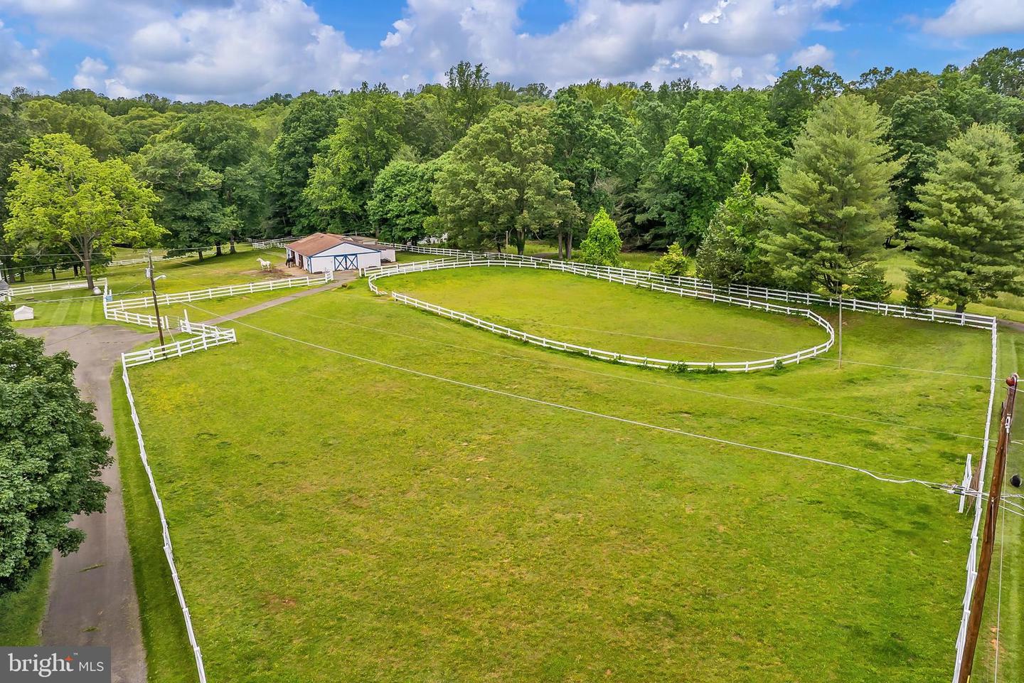 13310 COMPTON RD, CLIFTON, Virginia 20124, 5 Bedrooms Bedrooms, ,4 BathroomsBathrooms,Residential,For sale,13310 COMPTON RD,VAFX2235948 MLS # VAFX2235948