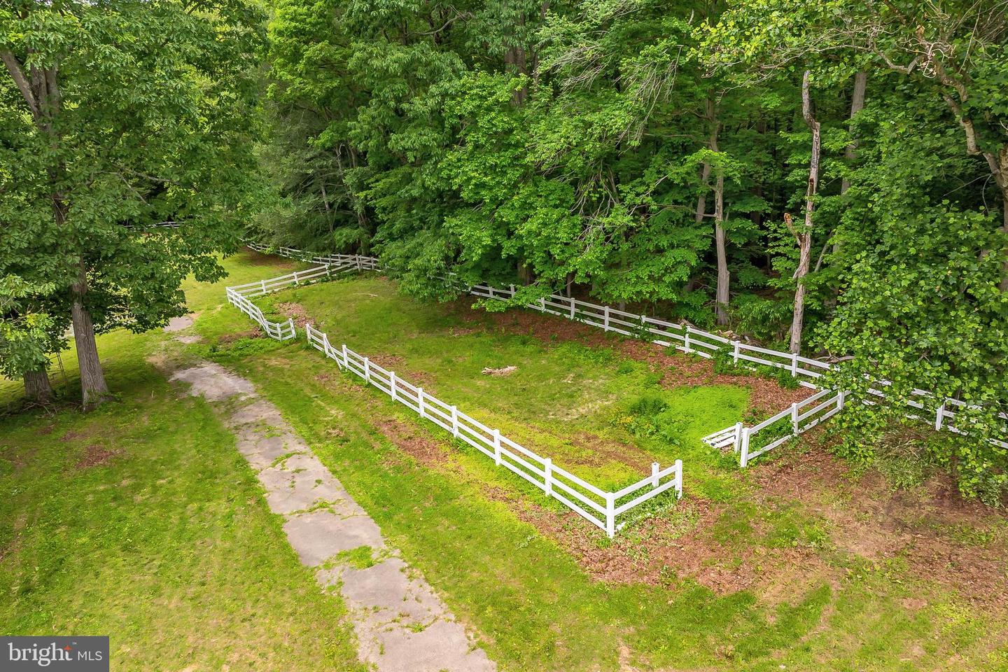 13310 COMPTON RD, CLIFTON, Virginia 20124, 5 Bedrooms Bedrooms, ,4 BathroomsBathrooms,Residential,For sale,13310 COMPTON RD,VAFX2235948 MLS # VAFX2235948