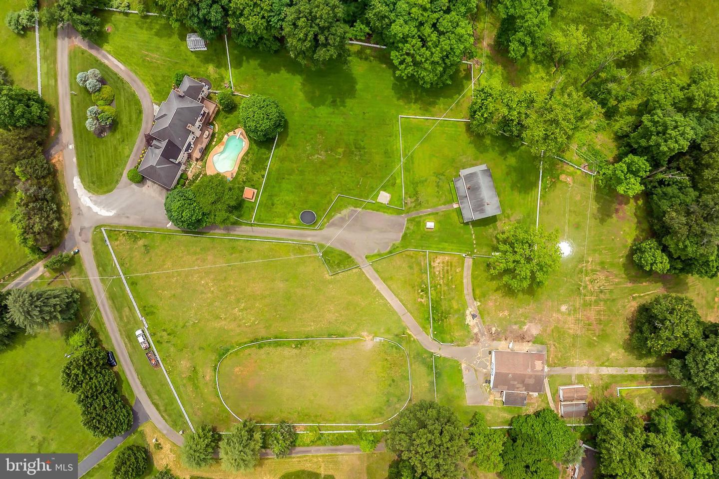 13310 COMPTON RD, CLIFTON, Virginia 20124, 5 Bedrooms Bedrooms, ,4 BathroomsBathrooms,Residential,For sale,13310 COMPTON RD,VAFX2235948 MLS # VAFX2235948