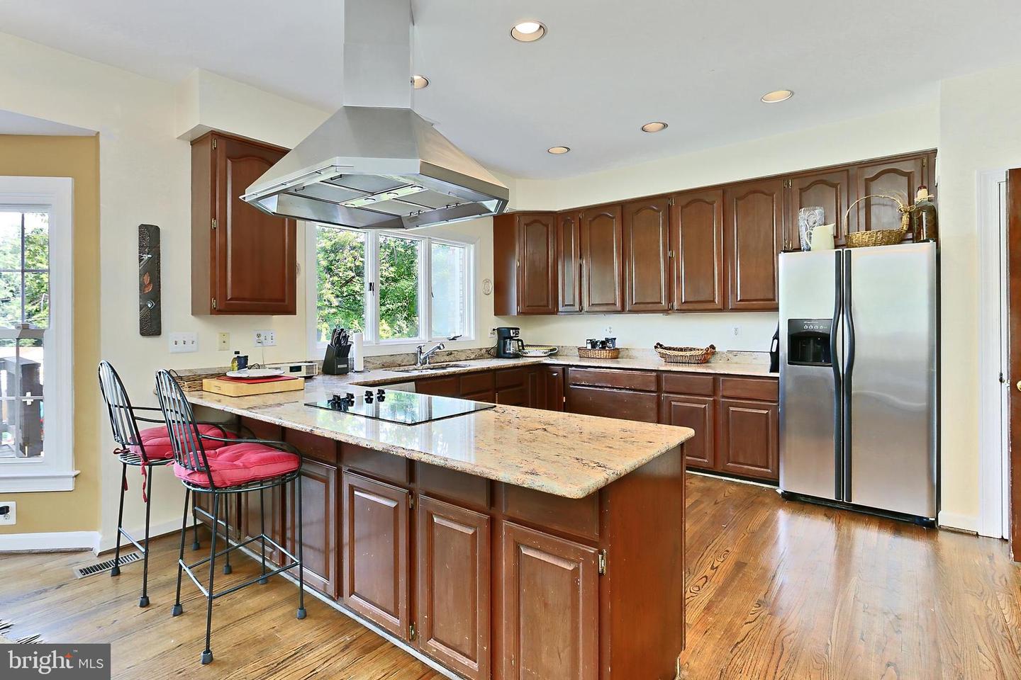13310 COMPTON RD, CLIFTON, Virginia 20124, 5 Bedrooms Bedrooms, ,4 BathroomsBathrooms,Residential,For sale,13310 COMPTON RD,VAFX2235948 MLS # VAFX2235948