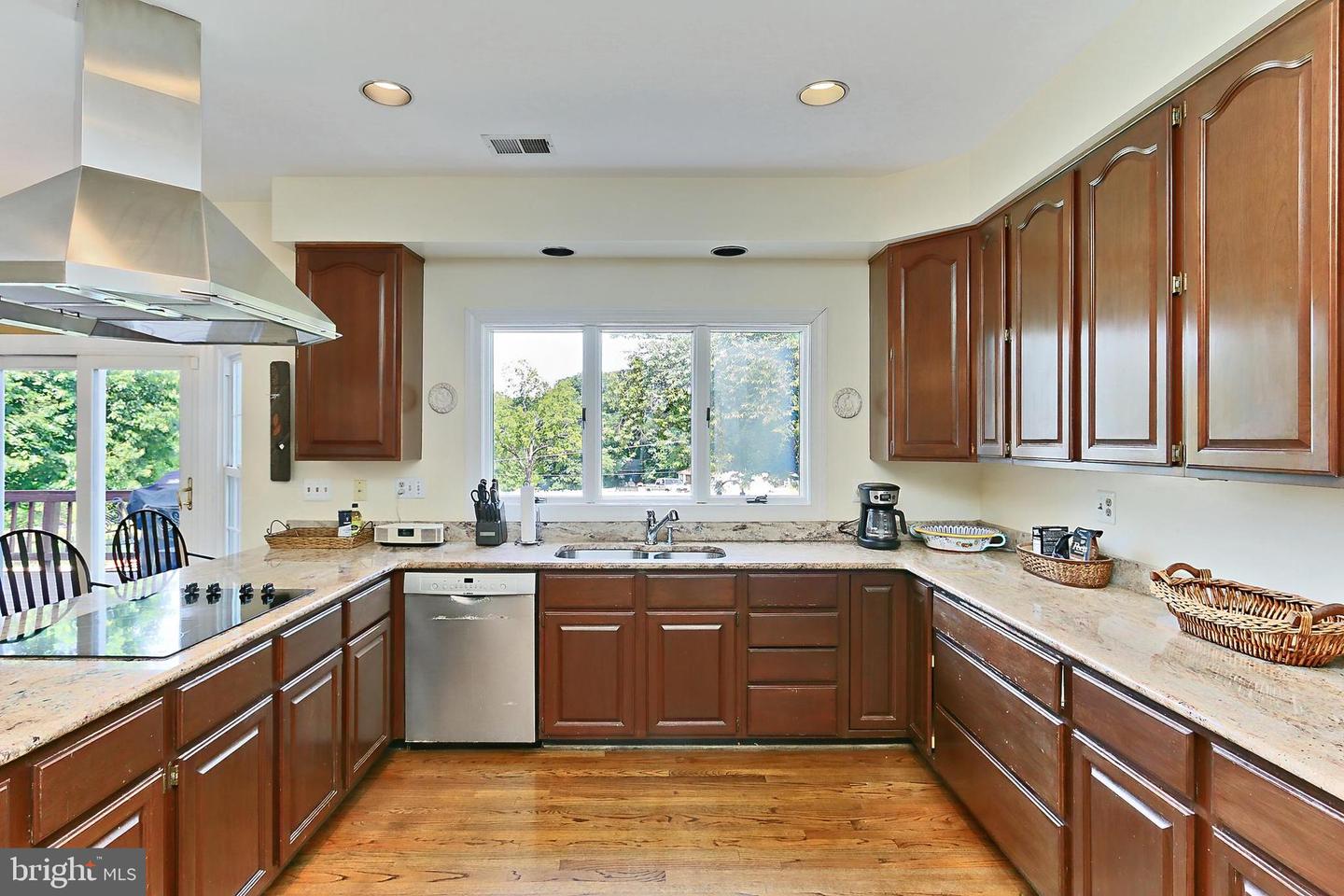 13310 COMPTON RD, CLIFTON, Virginia 20124, 5 Bedrooms Bedrooms, ,4 BathroomsBathrooms,Residential,For sale,13310 COMPTON RD,VAFX2235948 MLS # VAFX2235948