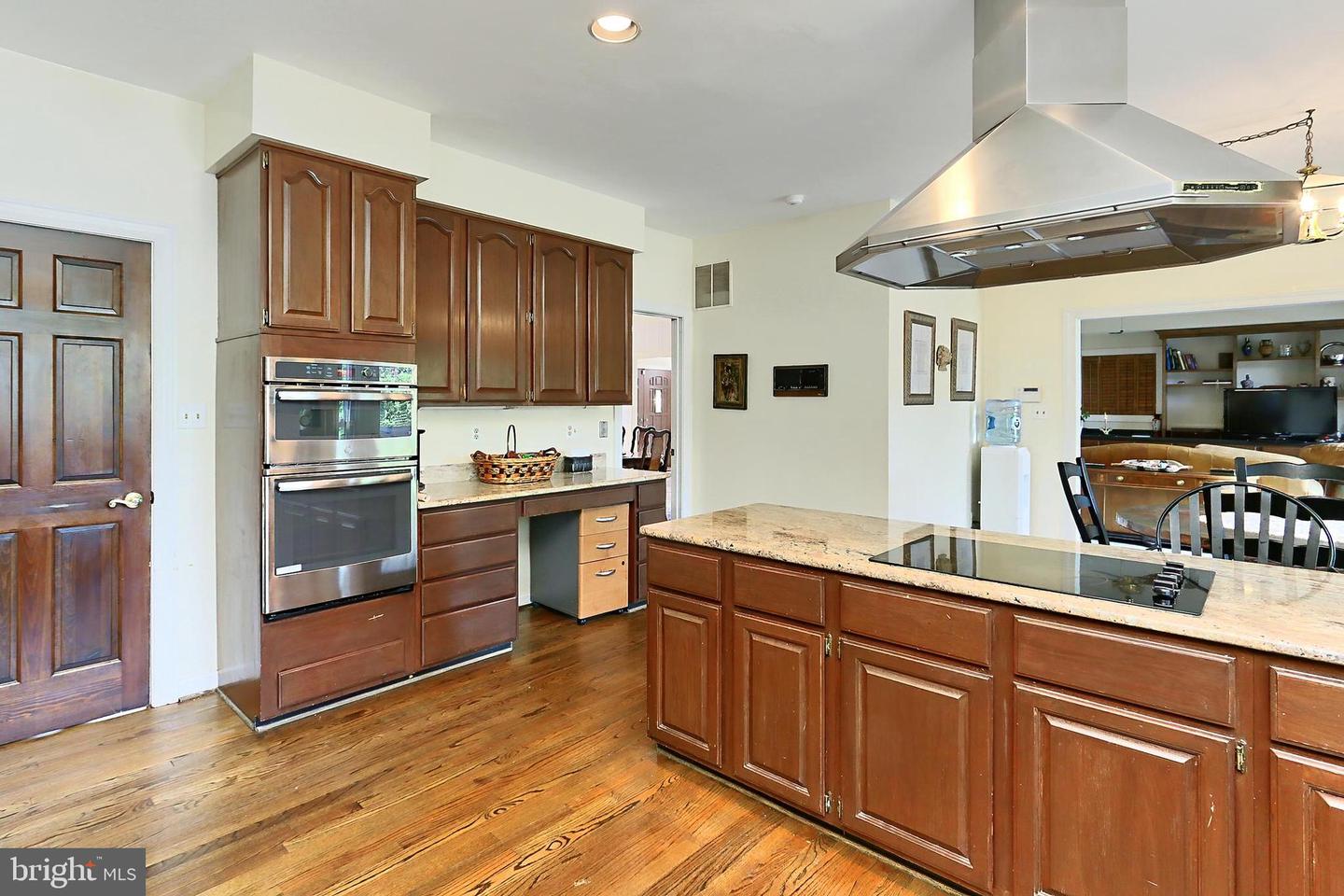 13310 COMPTON RD, CLIFTON, Virginia 20124, 5 Bedrooms Bedrooms, ,4 BathroomsBathrooms,Residential,For sale,13310 COMPTON RD,VAFX2235948 MLS # VAFX2235948