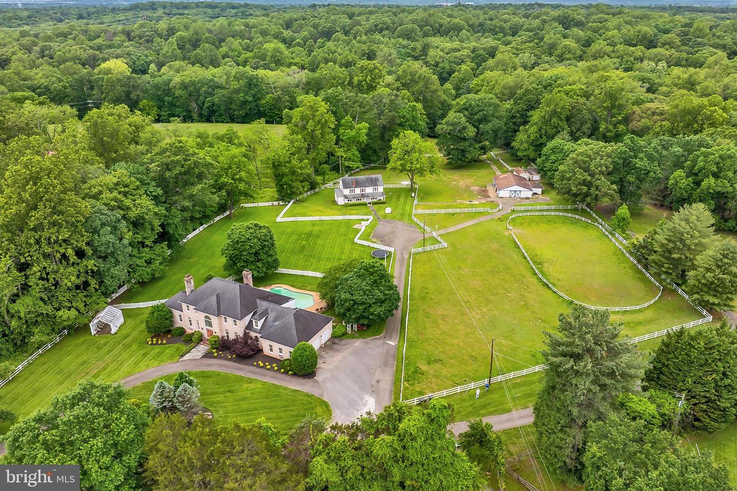 13310 COMPTON RD, CLIFTON, Virginia 20124, 5 Bedrooms Bedrooms, ,4 BathroomsBathrooms,Residential,For sale,13310 COMPTON RD,VAFX2235948 MLS # VAFX2235948