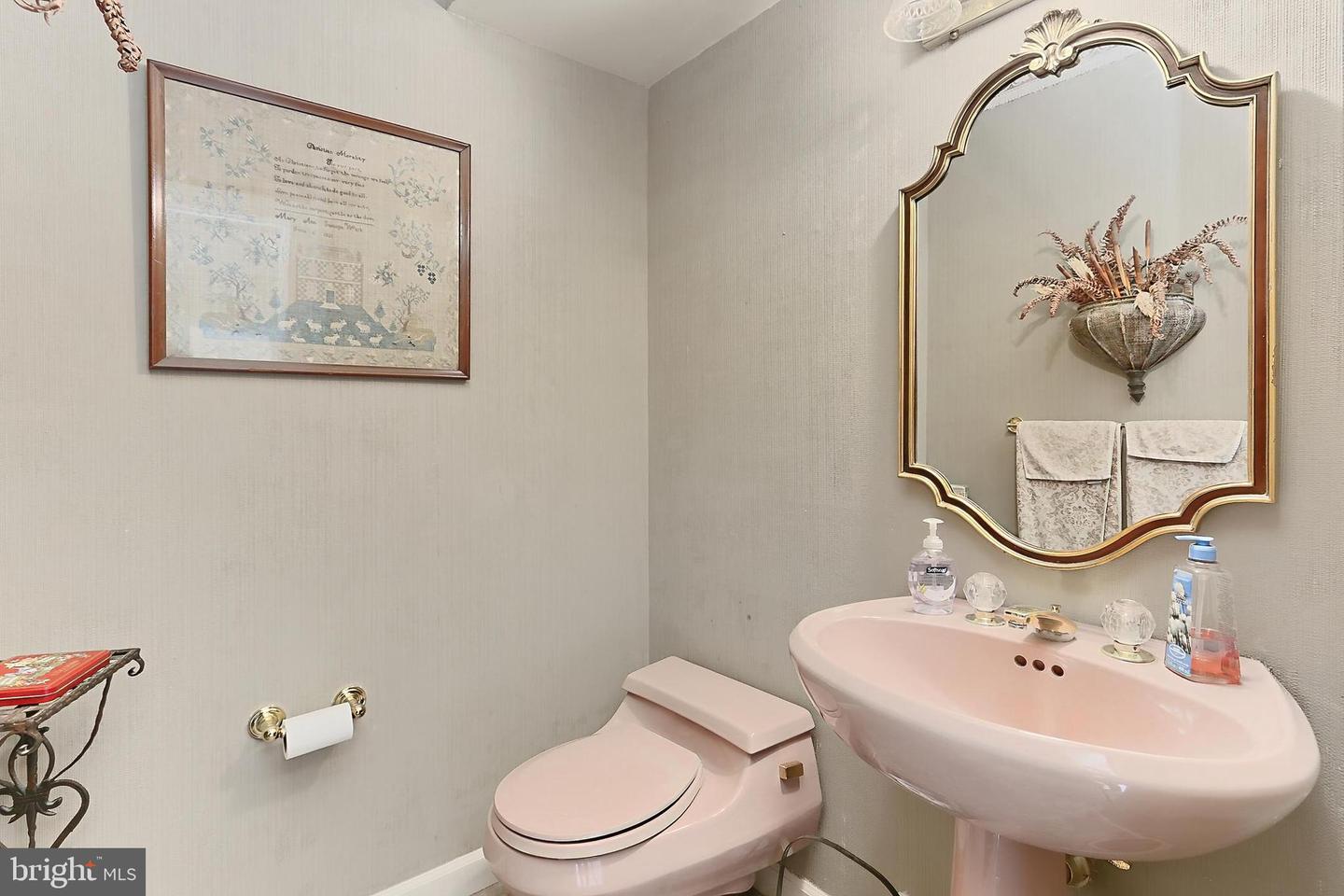 13310 COMPTON RD, CLIFTON, Virginia 20124, 5 Bedrooms Bedrooms, ,4 BathroomsBathrooms,Residential,For sale,13310 COMPTON RD,VAFX2235948 MLS # VAFX2235948