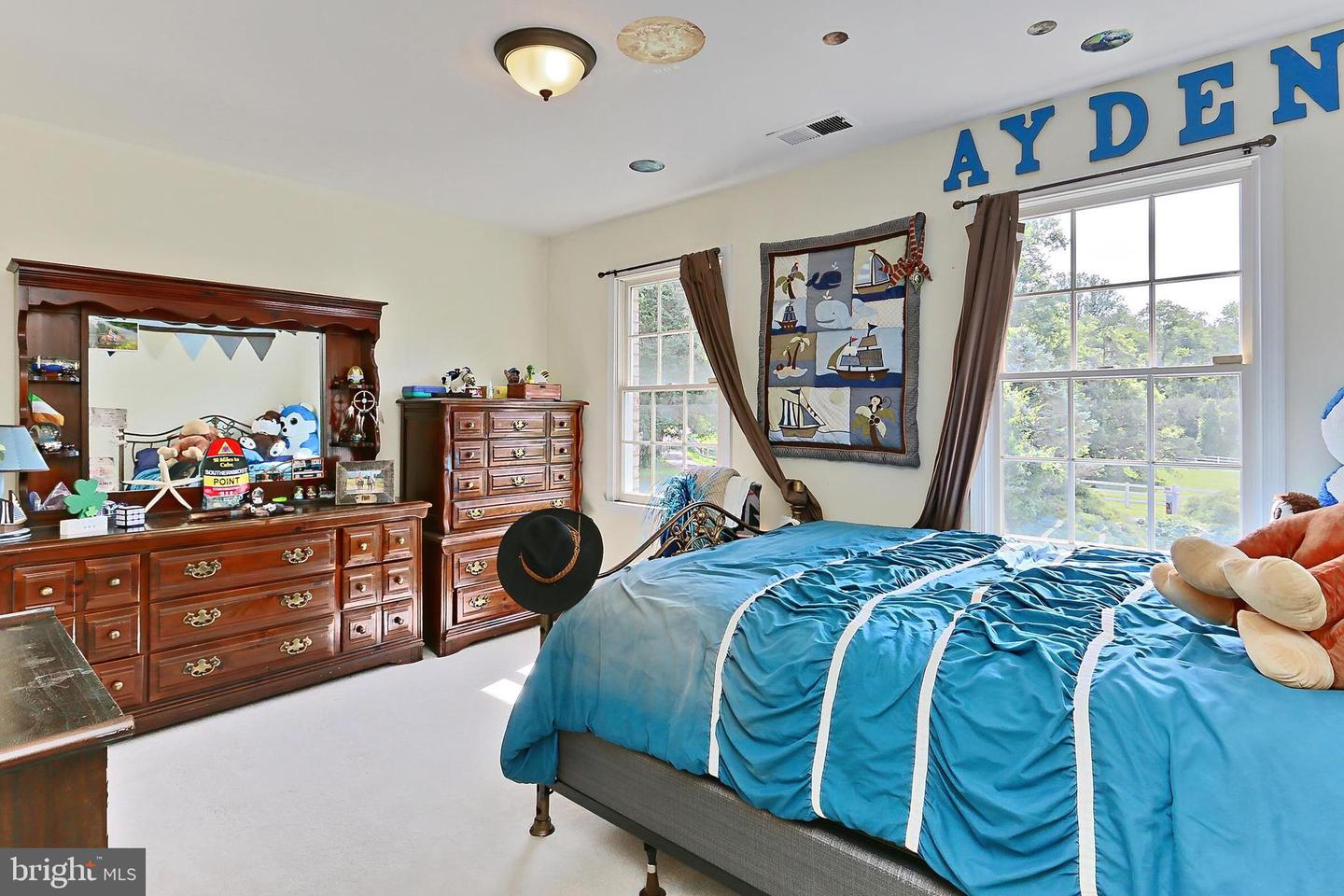 13310 COMPTON RD, CLIFTON, Virginia 20124, 5 Bedrooms Bedrooms, ,4 BathroomsBathrooms,Residential,For sale,13310 COMPTON RD,VAFX2235948 MLS # VAFX2235948