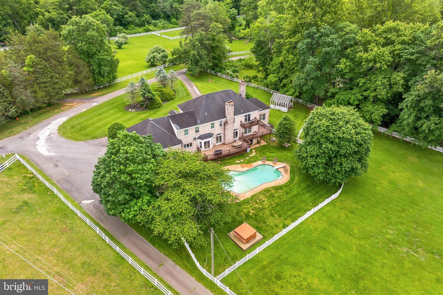 13310 COMPTON RD, CLIFTON, Virginia 20124, 5 Bedrooms Bedrooms, ,4 BathroomsBathrooms,Residential,For sale,13310 COMPTON RD,VAFX2235948 MLS # VAFX2235948
