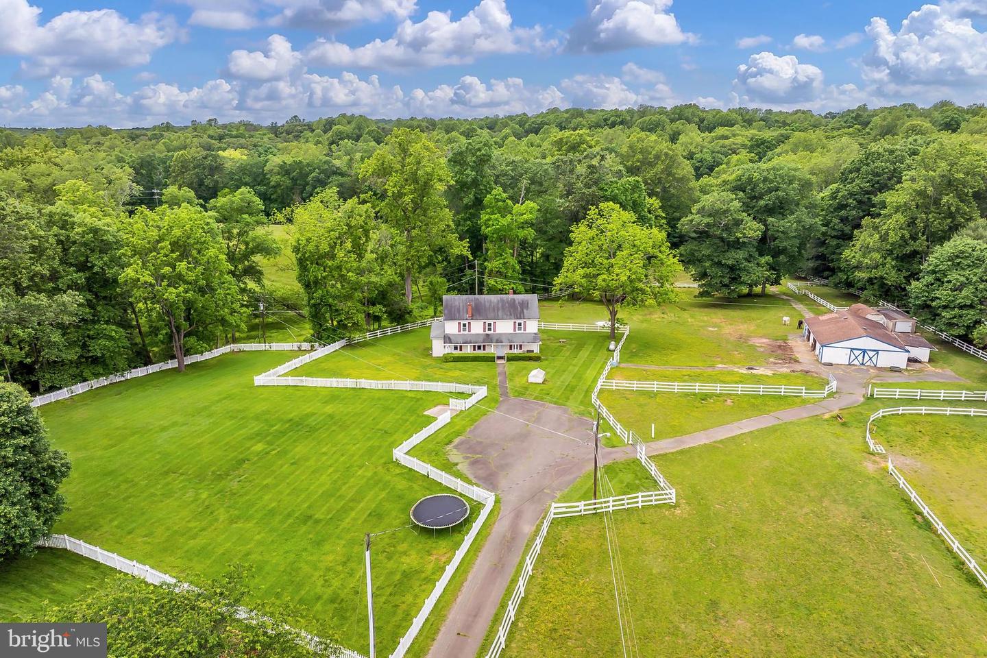 13310 COMPTON RD, CLIFTON, Virginia 20124, 5 Bedrooms Bedrooms, ,4 BathroomsBathrooms,Residential,For sale,13310 COMPTON RD,VAFX2235948 MLS # VAFX2235948