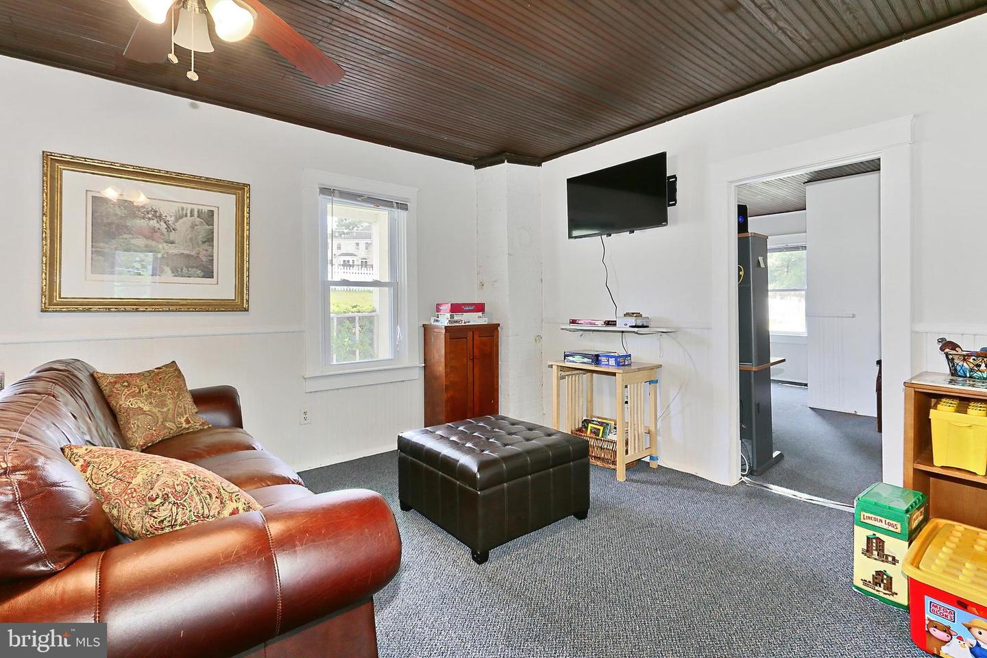 13310 COMPTON RD, CLIFTON, Virginia 20124, 5 Bedrooms Bedrooms, ,4 BathroomsBathrooms,Residential,For sale,13310 COMPTON RD,VAFX2235948 MLS # VAFX2235948