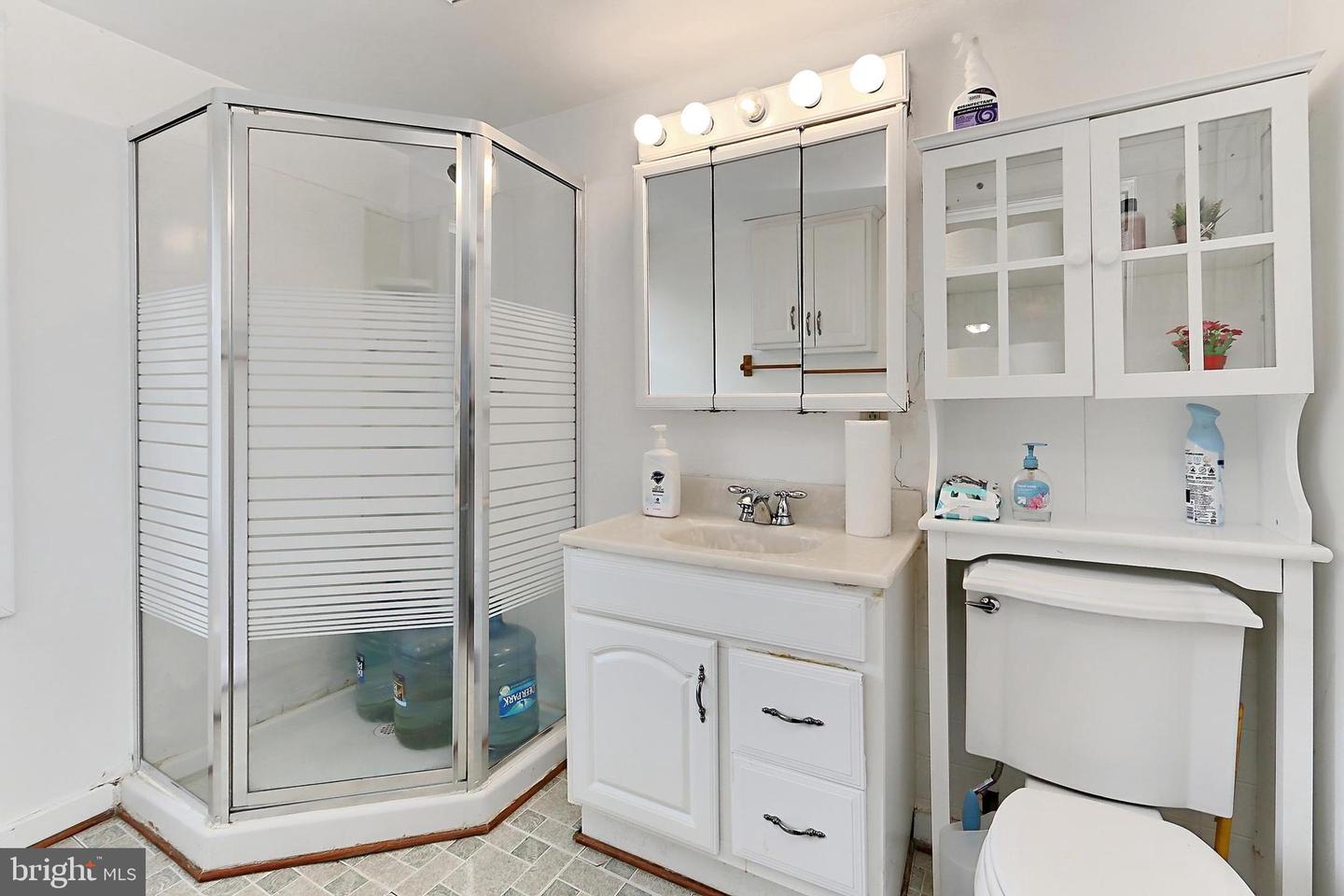 13310 COMPTON RD, CLIFTON, Virginia 20124, 5 Bedrooms Bedrooms, ,4 BathroomsBathrooms,Residential,For sale,13310 COMPTON RD,VAFX2235948 MLS # VAFX2235948