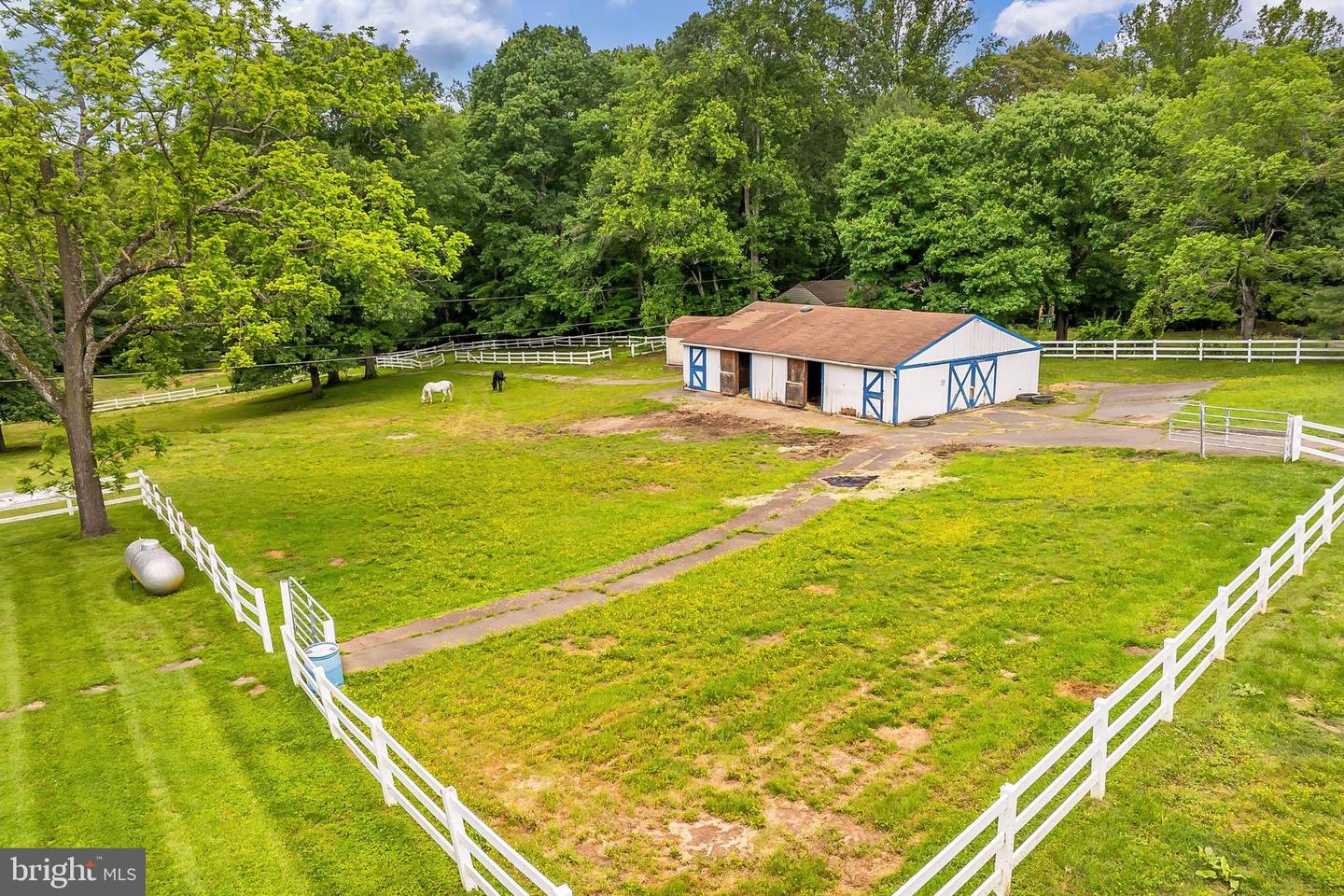 13310 COMPTON RD, CLIFTON, Virginia 20124, 5 Bedrooms Bedrooms, ,4 BathroomsBathrooms,Residential,For sale,13310 COMPTON RD,VAFX2235948 MLS # VAFX2235948