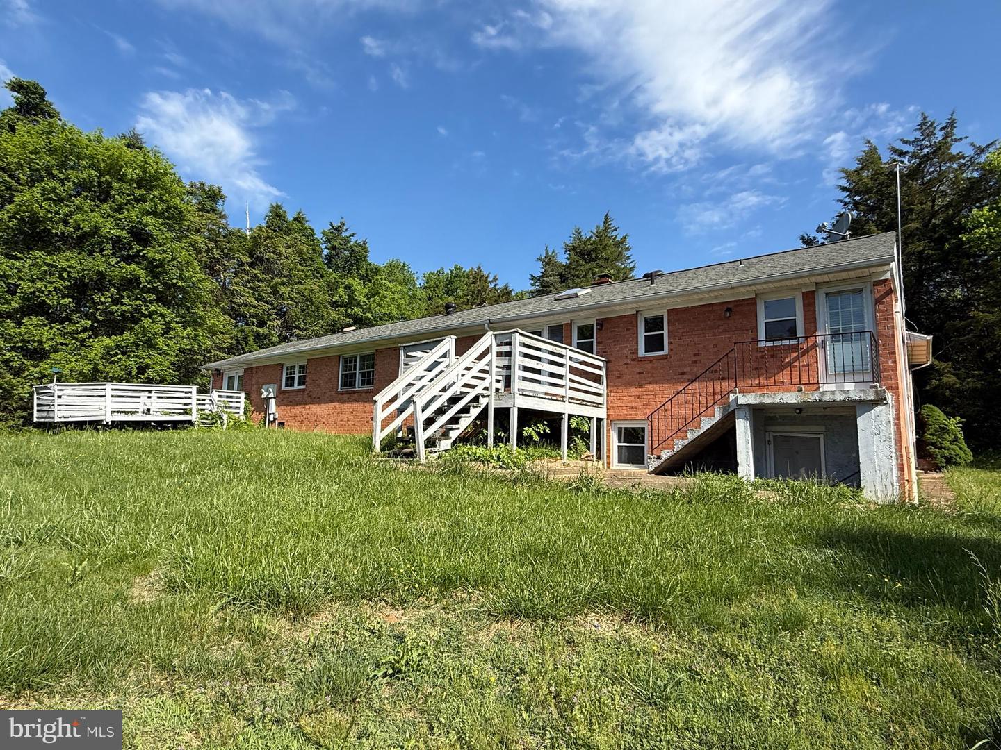 147 NORTH SIDE PARK, LOUISA, Virginia 23093, 5 Bedrooms Bedrooms, ,4 BathroomsBathrooms,Residential,For sale,147 NORTH SIDE PARK,VALA2007726 MLS # VALA2007726