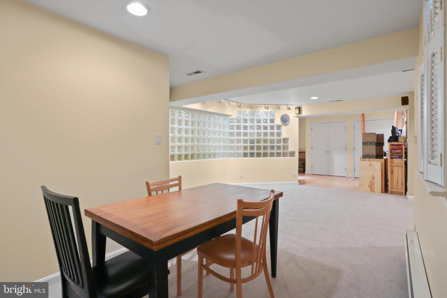 1602 BLACKSMITH LN, HERNDON, Virginia 20170, 5 Bedrooms Bedrooms, ,3 BathroomsBathrooms,Residential,For sale,1602 BLACKSMITH LN,VAFX2237040 MLS # VAFX2237040
