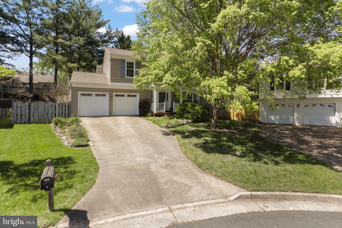 1602 BLACKSMITH LN, HERNDON, Virginia 20170, 5 Bedrooms Bedrooms, ,3 BathroomsBathrooms,Residential,For sale,1602 BLACKSMITH LN,VAFX2237040 MLS # VAFX2237040