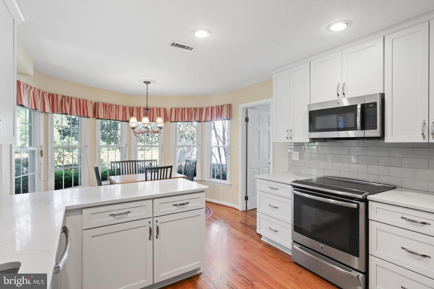 1602 BLACKSMITH LN, HERNDON, Virginia 20170, 5 Bedrooms Bedrooms, ,3 BathroomsBathrooms,Residential,For sale,1602 BLACKSMITH LN,VAFX2237040 MLS # VAFX2237040