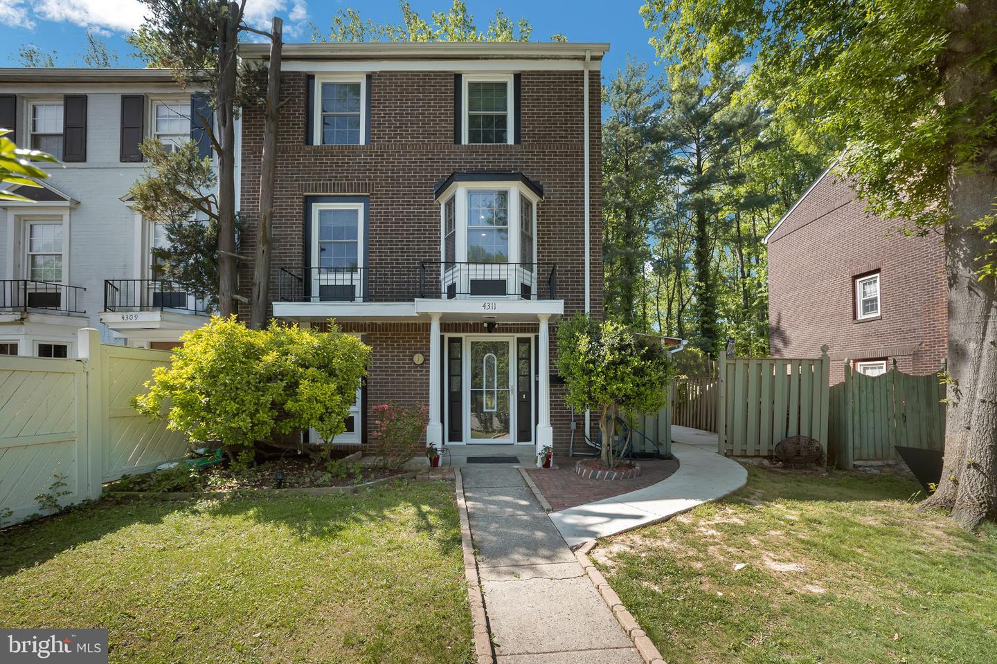 4311 BIRCHLAKE CT, ALEXANDRIA, Virginia 22309, 4 Bedrooms Bedrooms, ,3 BathroomsBathrooms,Residential,For sale,4311 BIRCHLAKE CT,VAFX2238022 MLS # VAFX2238022