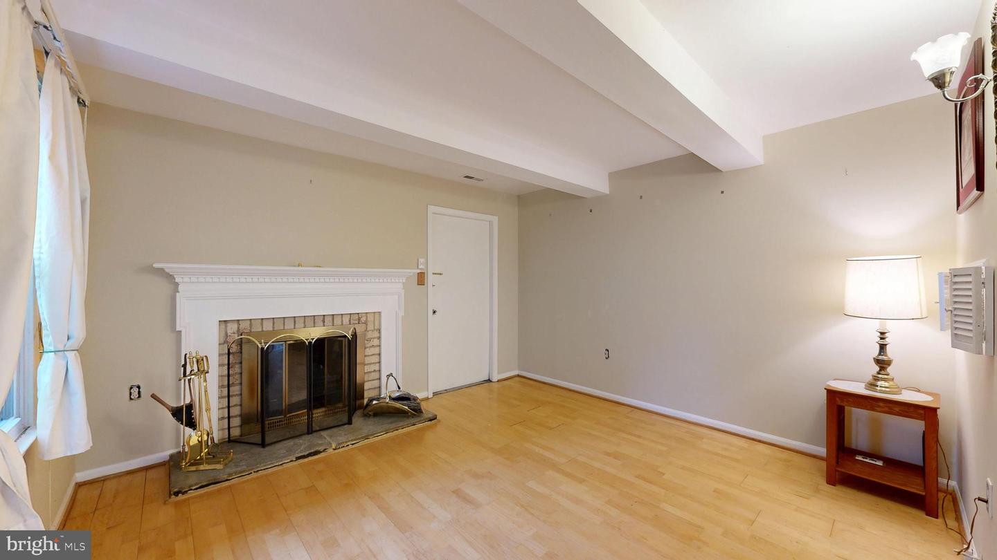 732 HUNTER CT SW, VIENNA, Virginia 22180, 3 Bedrooms Bedrooms, ,2 BathroomsBathrooms,Residential,For sale,732 HUNTER CT SW,VAFX2238326 MLS # VAFX2238326