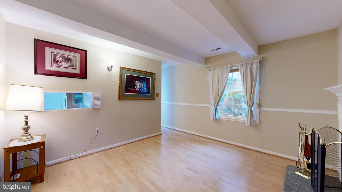 732 HUNTER CT SW, VIENNA, Virginia 22180, 3 Bedrooms Bedrooms, ,2 BathroomsBathrooms,Residential,For sale,732 HUNTER CT SW,VAFX2238326 MLS # VAFX2238326