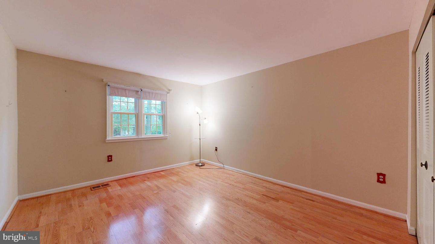 732 HUNTER CT SW, VIENNA, Virginia 22180, 3 Bedrooms Bedrooms, ,2 BathroomsBathrooms,Residential,For sale,732 HUNTER CT SW,VAFX2238326 MLS # VAFX2238326