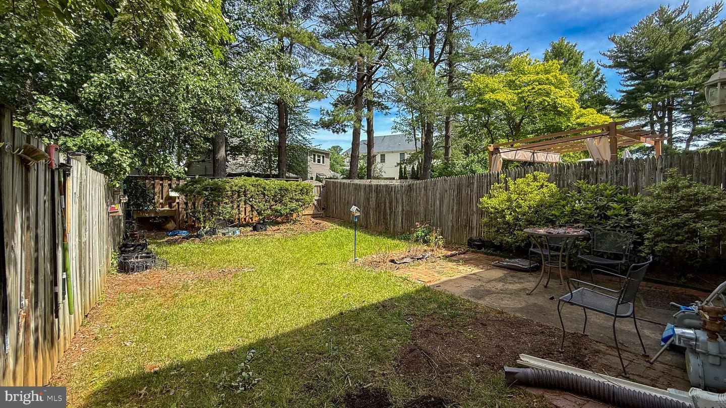 732 HUNTER CT SW, VIENNA, Virginia 22180, 3 Bedrooms Bedrooms, ,2 BathroomsBathrooms,Residential,For sale,732 HUNTER CT SW,VAFX2238326 MLS # VAFX2238326