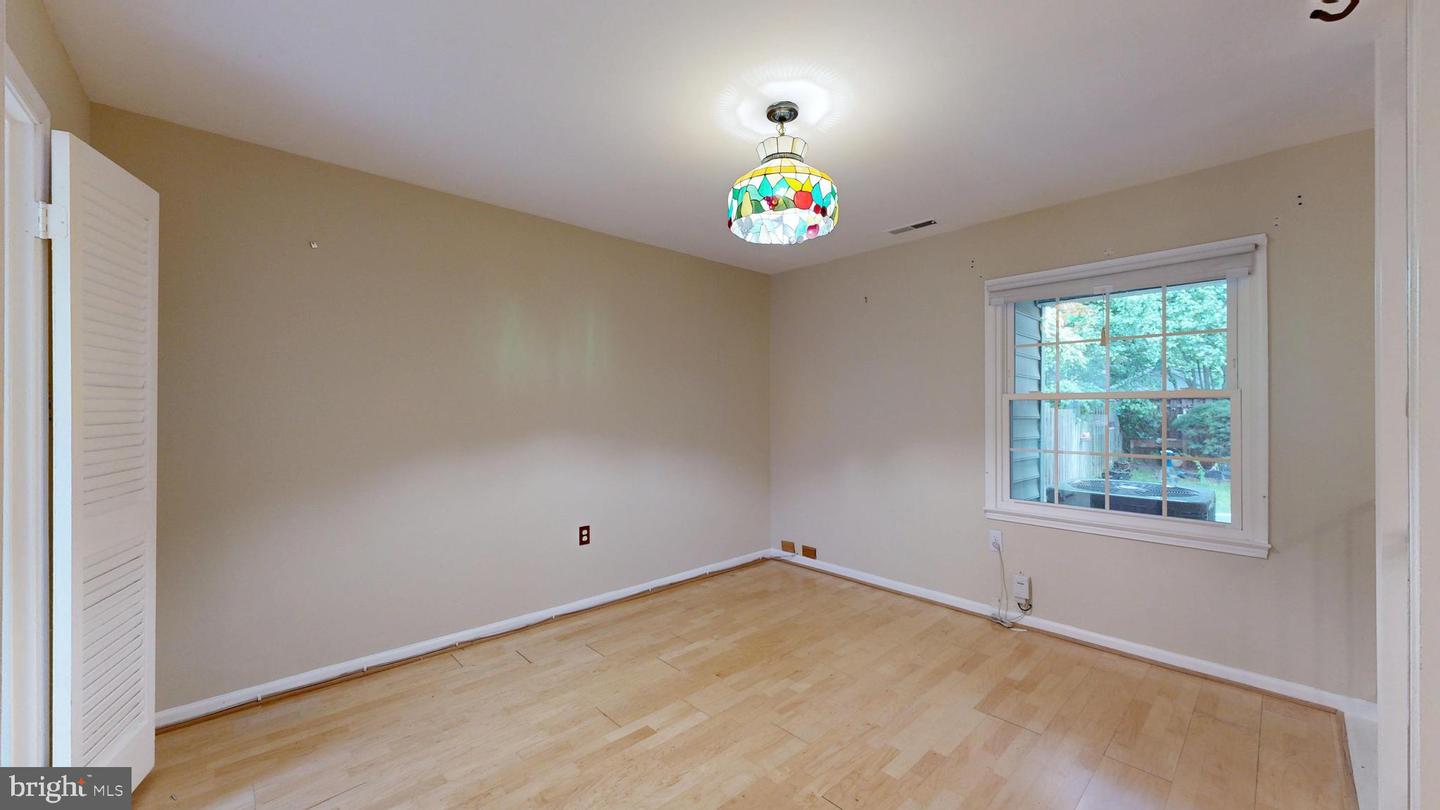 732 HUNTER CT SW, VIENNA, Virginia 22180, 3 Bedrooms Bedrooms, ,2 BathroomsBathrooms,Residential,For sale,732 HUNTER CT SW,VAFX2238326 MLS # VAFX2238326