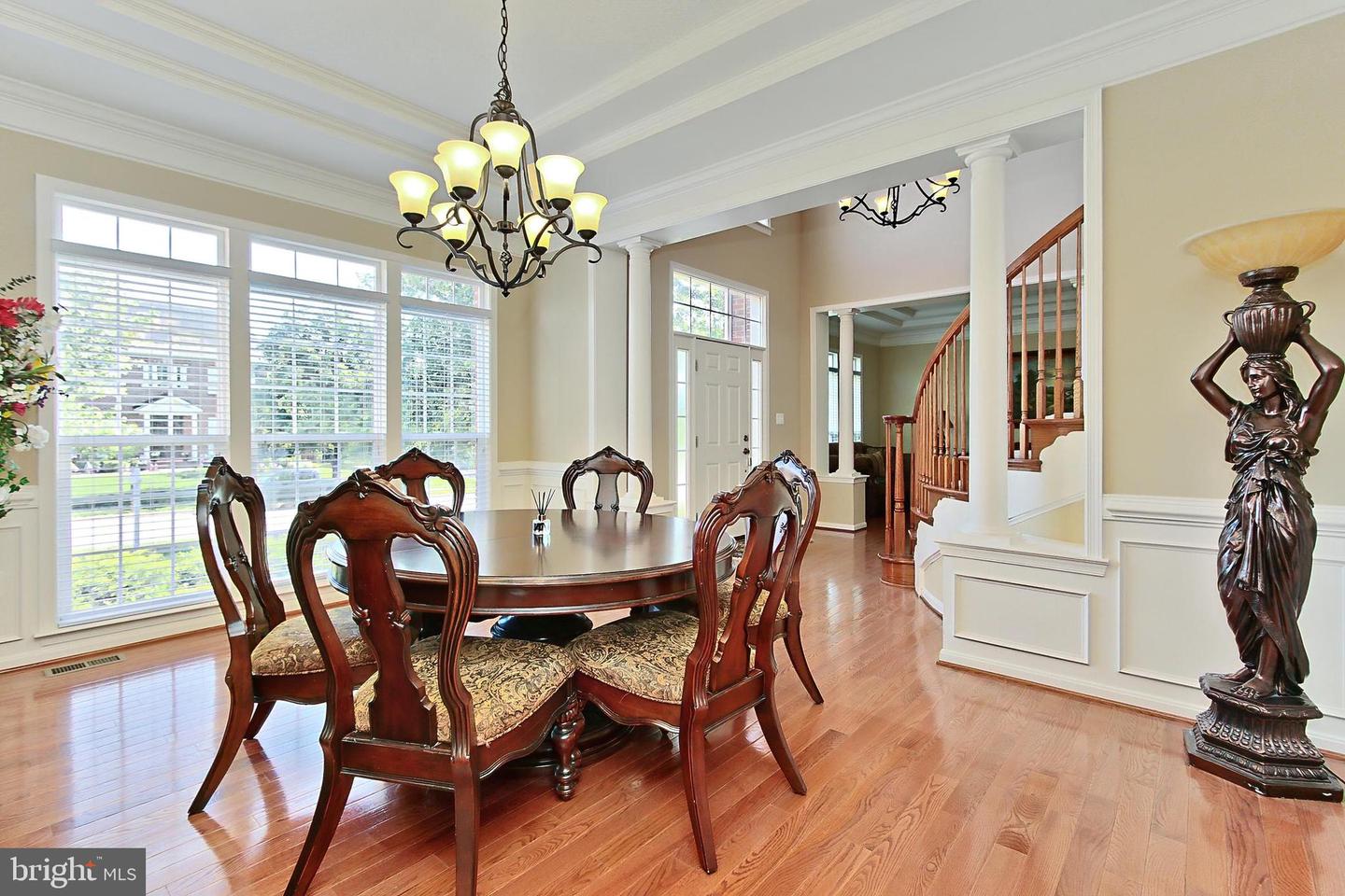 14903 MARLBANK PL, HAYMARKET, Virginia 20169, 4 Bedrooms Bedrooms, ,4 BathroomsBathrooms,Residential,For sale,14903 MARLBANK PL,VAPW2093838 MLS # VAPW2093838