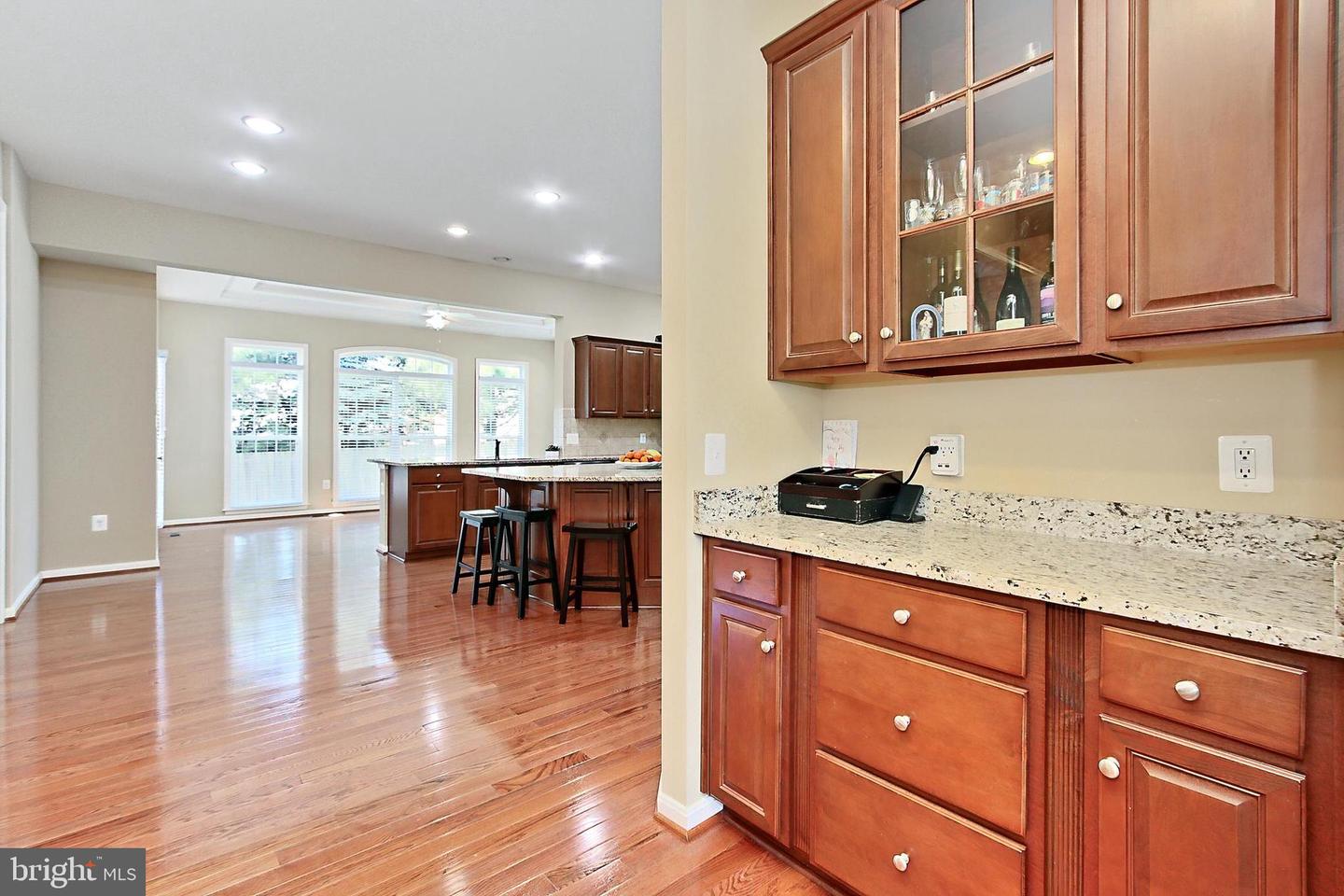 14903 MARLBANK PL, HAYMARKET, Virginia 20169, 4 Bedrooms Bedrooms, ,4 BathroomsBathrooms,Residential,For sale,14903 MARLBANK PL,VAPW2093838 MLS # VAPW2093838