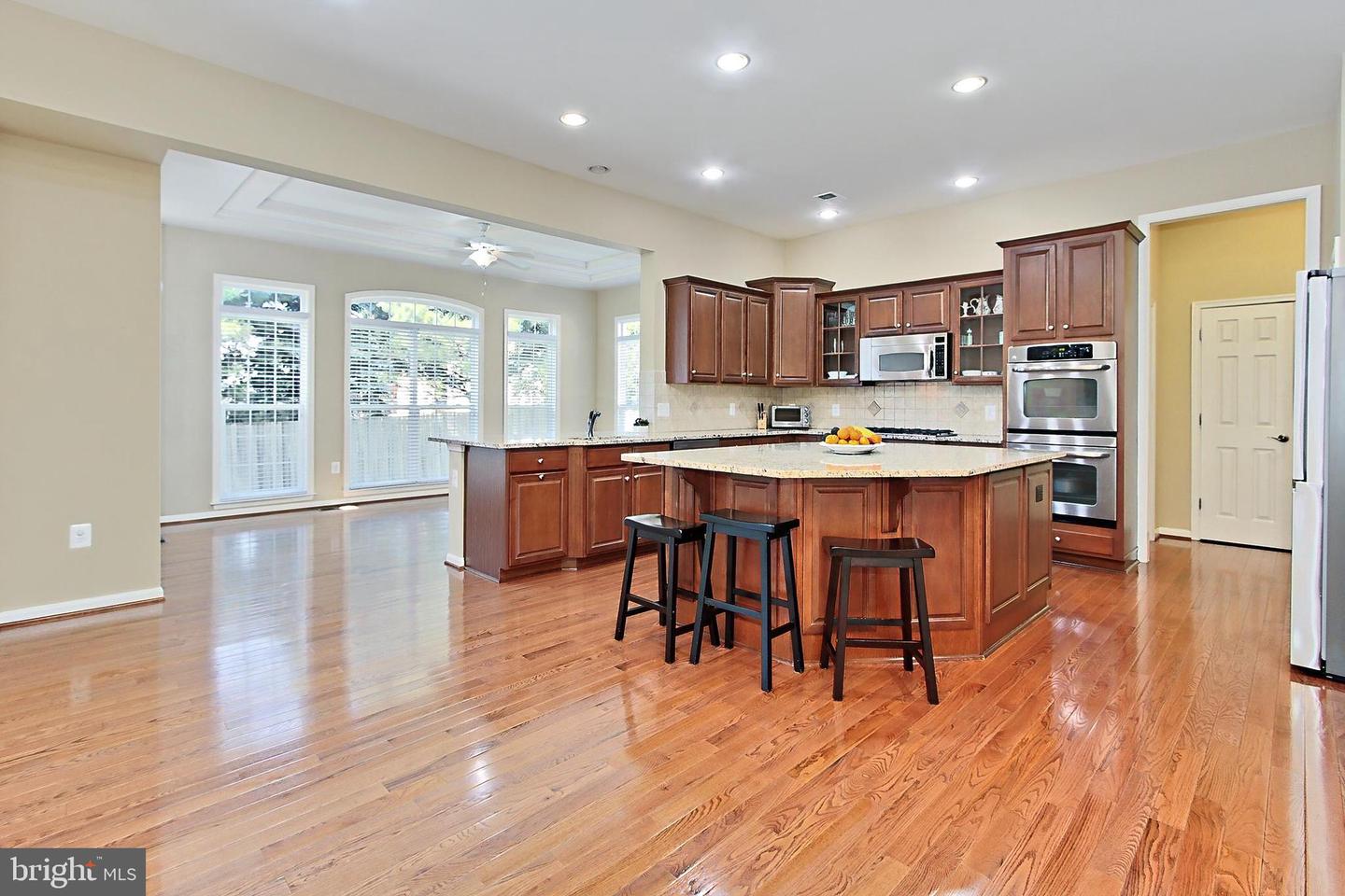 14903 MARLBANK PL, HAYMARKET, Virginia 20169, 4 Bedrooms Bedrooms, ,4 BathroomsBathrooms,Residential,For sale,14903 MARLBANK PL,VAPW2093838 MLS # VAPW2093838