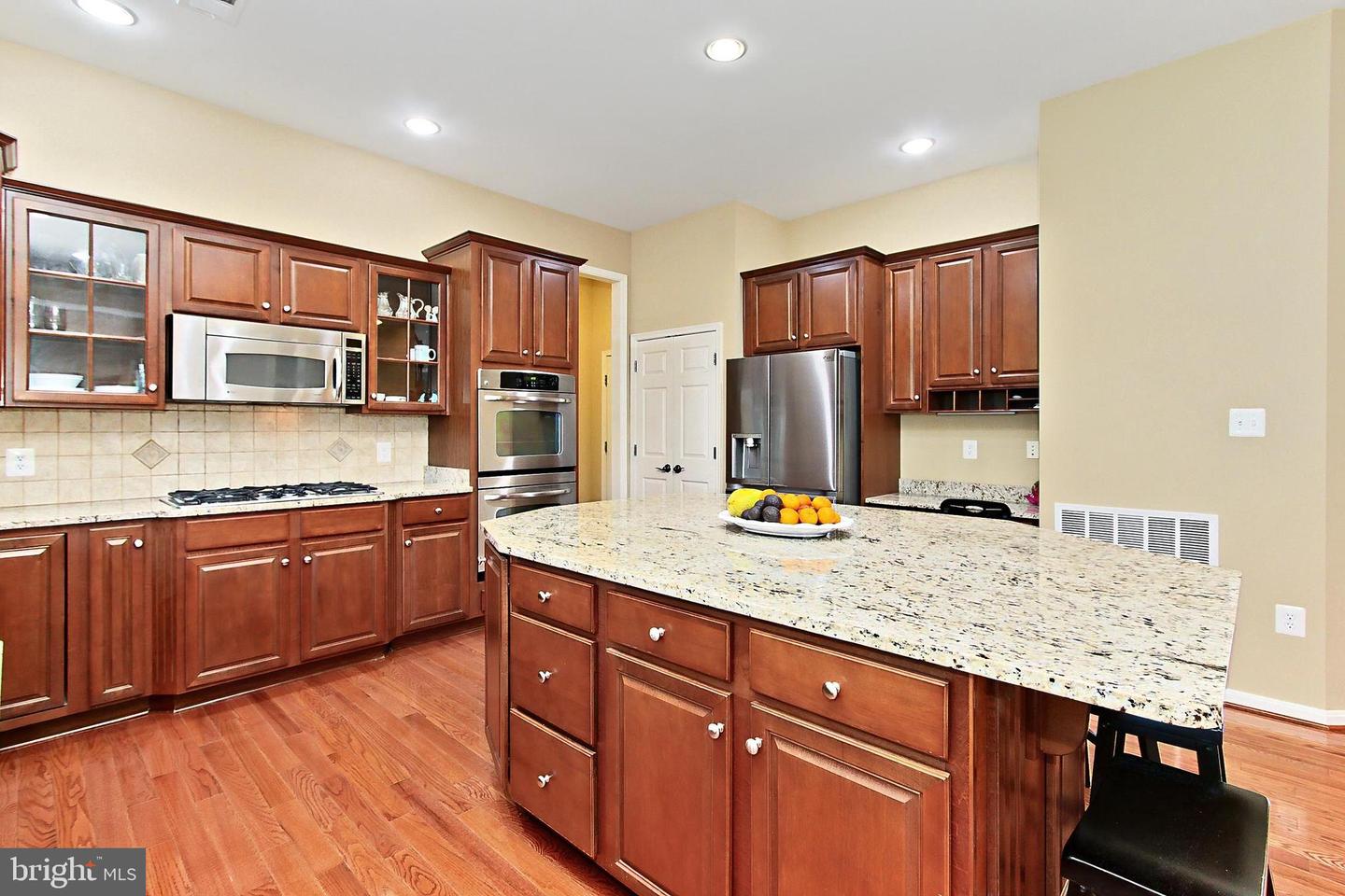 14903 MARLBANK PL, HAYMARKET, Virginia 20169, 4 Bedrooms Bedrooms, ,4 BathroomsBathrooms,Residential,For sale,14903 MARLBANK PL,VAPW2093838 MLS # VAPW2093838