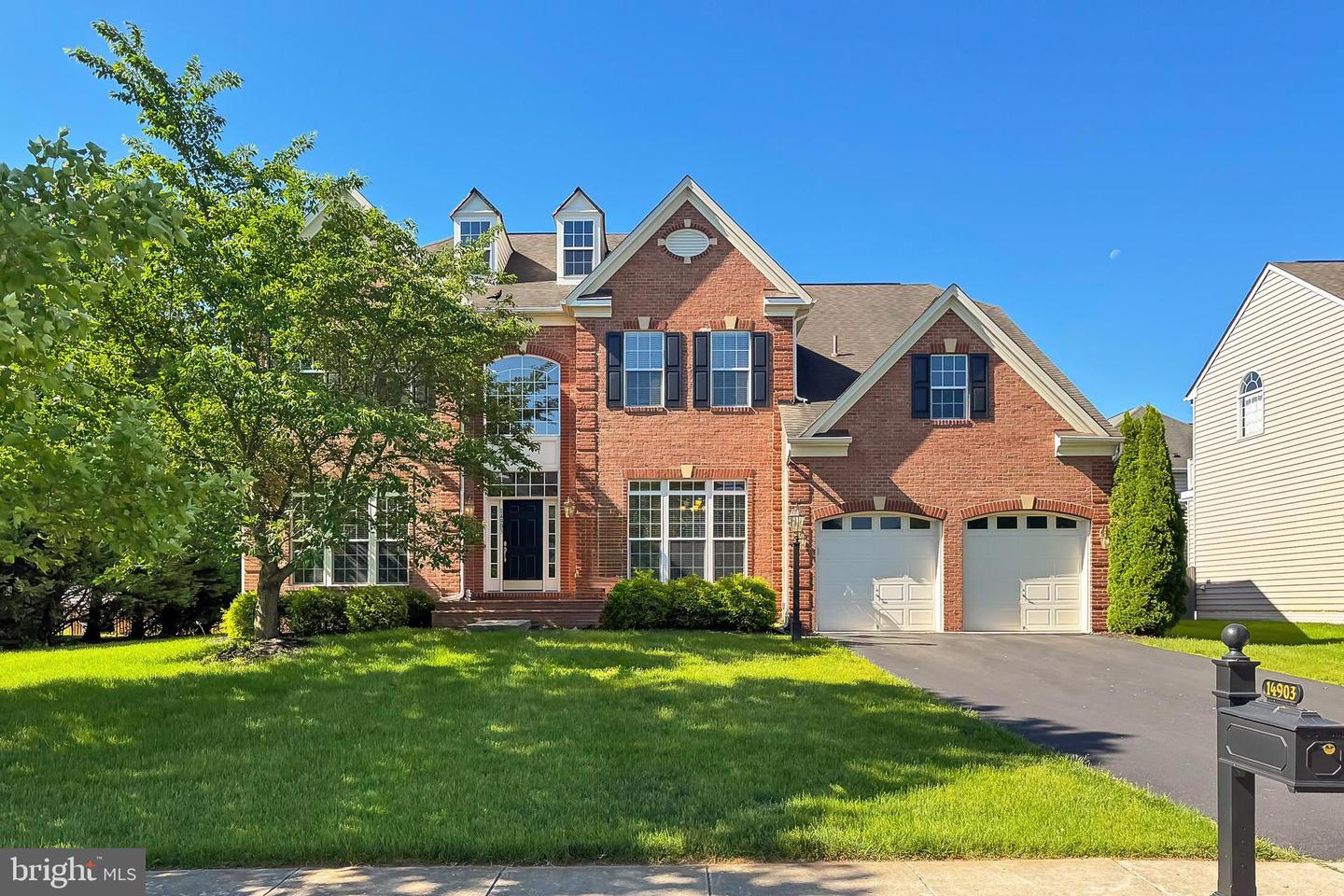 14903 MARLBANK PL, HAYMARKET, Virginia 20169, 4 Bedrooms Bedrooms, ,4 BathroomsBathrooms,Residential,For sale,14903 MARLBANK PL,VAPW2093838 MLS # VAPW2093838