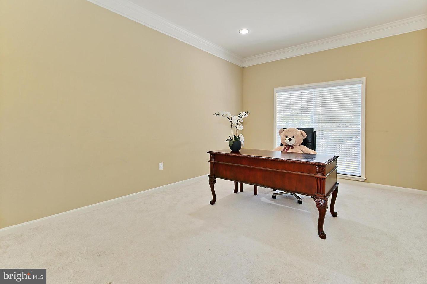 14903 MARLBANK PL, HAYMARKET, Virginia 20169, 4 Bedrooms Bedrooms, ,4 BathroomsBathrooms,Residential,For sale,14903 MARLBANK PL,VAPW2093838 MLS # VAPW2093838