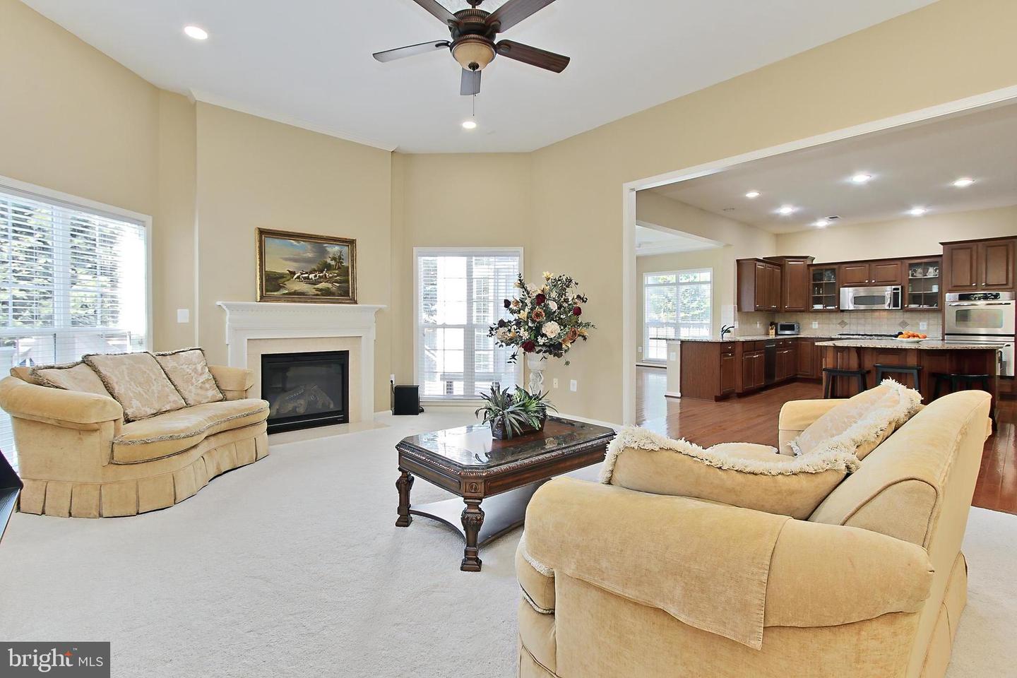 14903 MARLBANK PL, HAYMARKET, Virginia 20169, 4 Bedrooms Bedrooms, ,4 BathroomsBathrooms,Residential,For sale,14903 MARLBANK PL,VAPW2093838 MLS # VAPW2093838