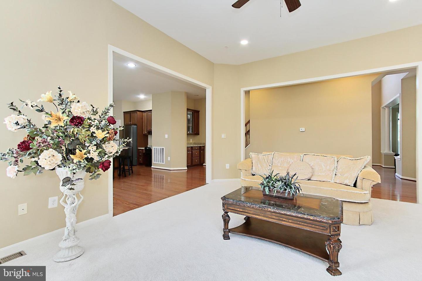 14903 MARLBANK PL, HAYMARKET, Virginia 20169, 4 Bedrooms Bedrooms, ,4 BathroomsBathrooms,Residential,For sale,14903 MARLBANK PL,VAPW2093838 MLS # VAPW2093838