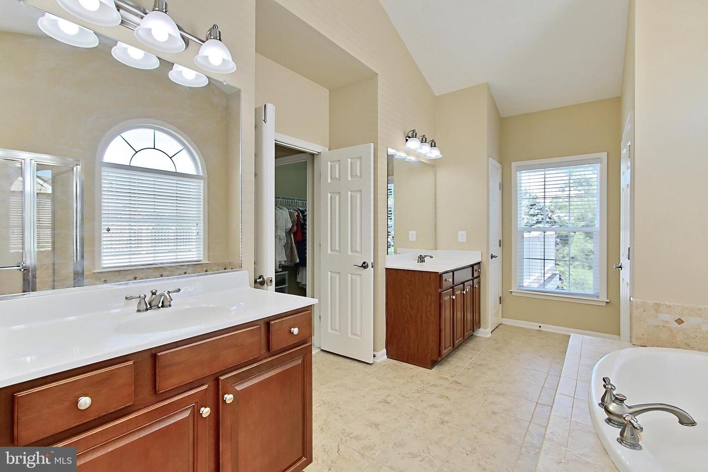 14903 MARLBANK PL, HAYMARKET, Virginia 20169, 4 Bedrooms Bedrooms, ,4 BathroomsBathrooms,Residential,For sale,14903 MARLBANK PL,VAPW2093838 MLS # VAPW2093838