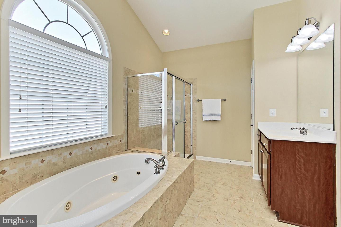 14903 MARLBANK PL, HAYMARKET, Virginia 20169, 4 Bedrooms Bedrooms, ,4 BathroomsBathrooms,Residential,For sale,14903 MARLBANK PL,VAPW2093838 MLS # VAPW2093838