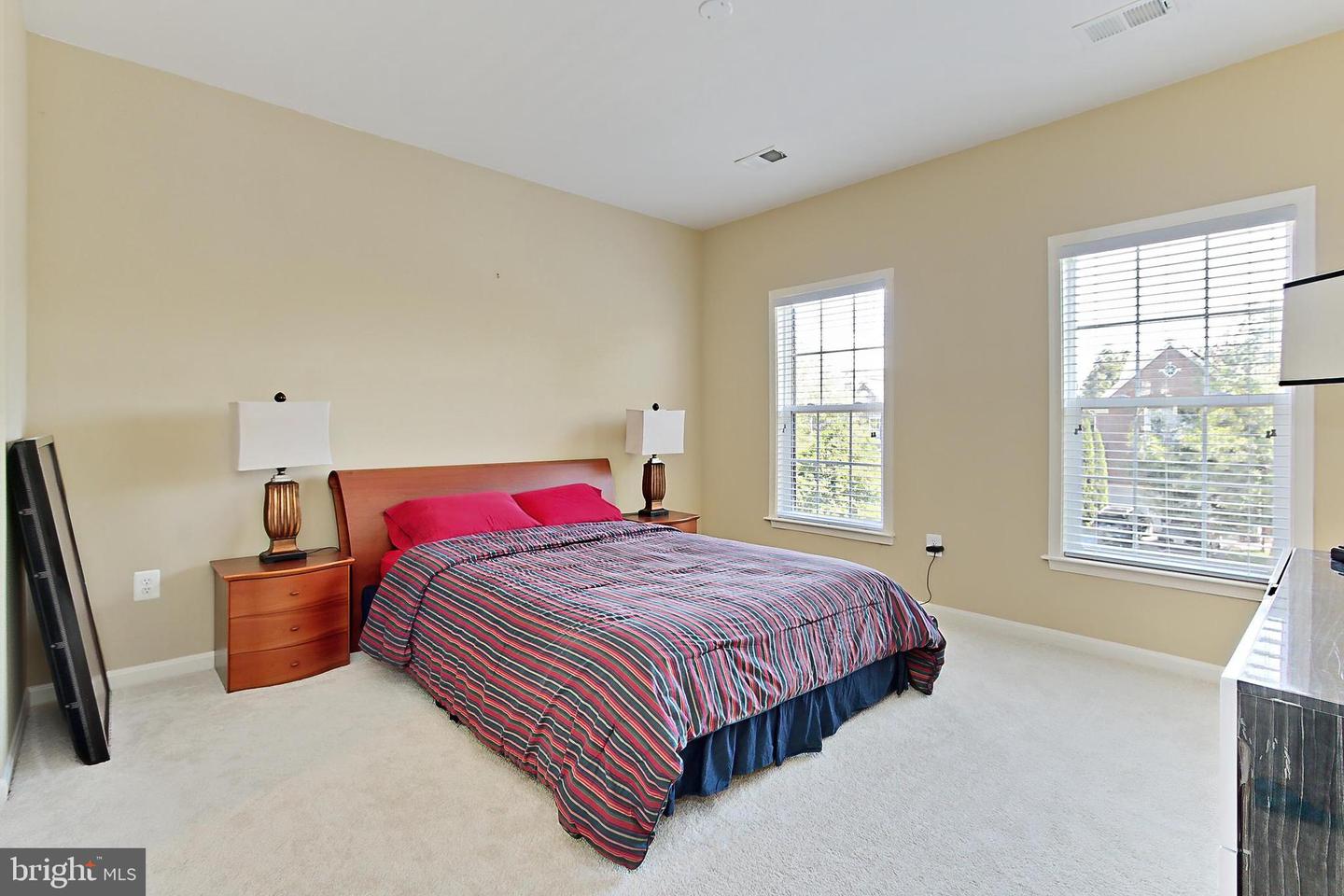 14903 MARLBANK PL, HAYMARKET, Virginia 20169, 4 Bedrooms Bedrooms, ,4 BathroomsBathrooms,Residential,For sale,14903 MARLBANK PL,VAPW2093838 MLS # VAPW2093838