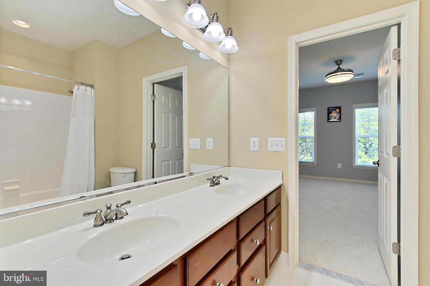 14903 MARLBANK PL, HAYMARKET, Virginia 20169, 4 Bedrooms Bedrooms, ,4 BathroomsBathrooms,Residential,For sale,14903 MARLBANK PL,VAPW2093838 MLS # VAPW2093838