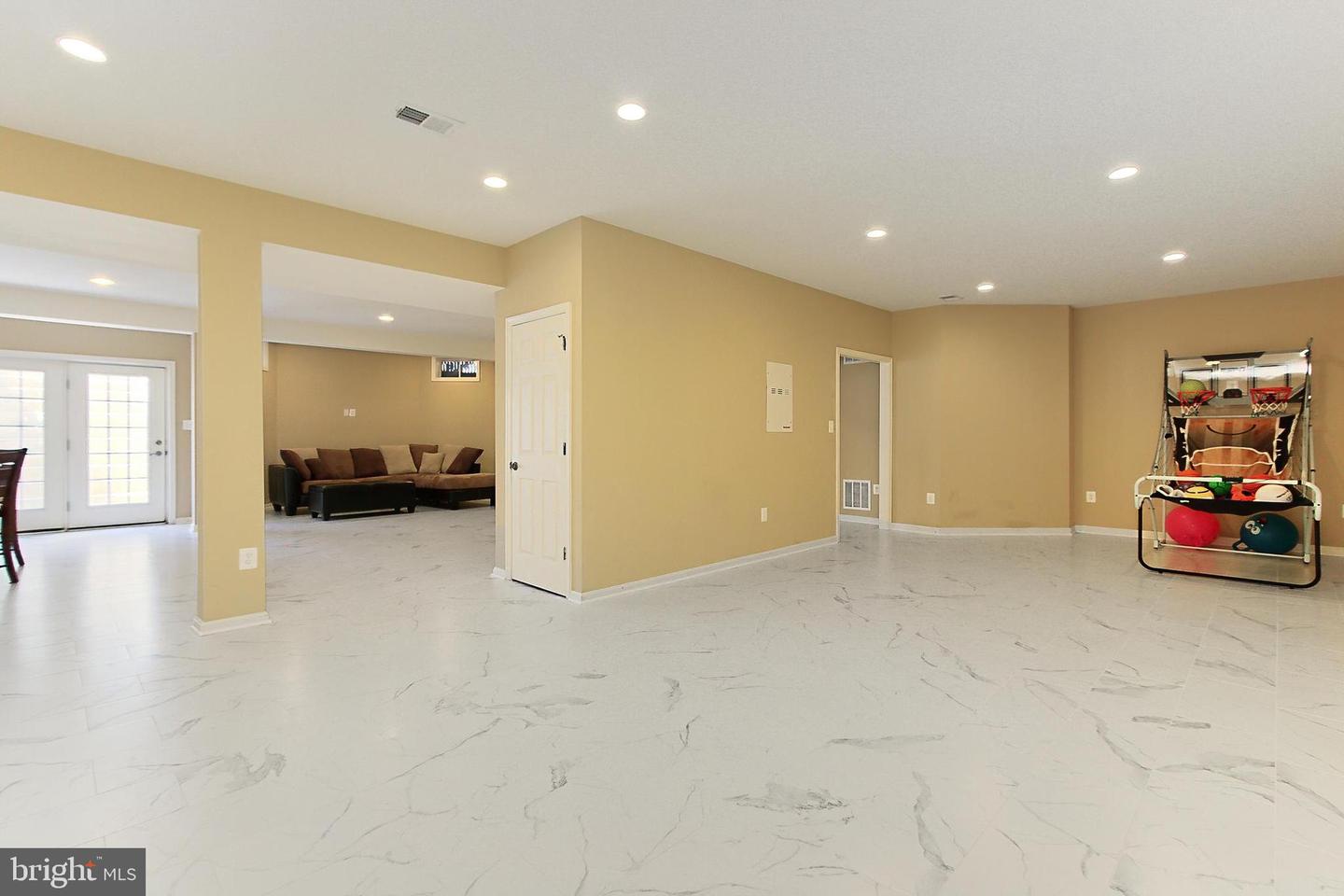 14903 MARLBANK PL, HAYMARKET, Virginia 20169, 4 Bedrooms Bedrooms, ,4 BathroomsBathrooms,Residential,For sale,14903 MARLBANK PL,VAPW2093838 MLS # VAPW2093838