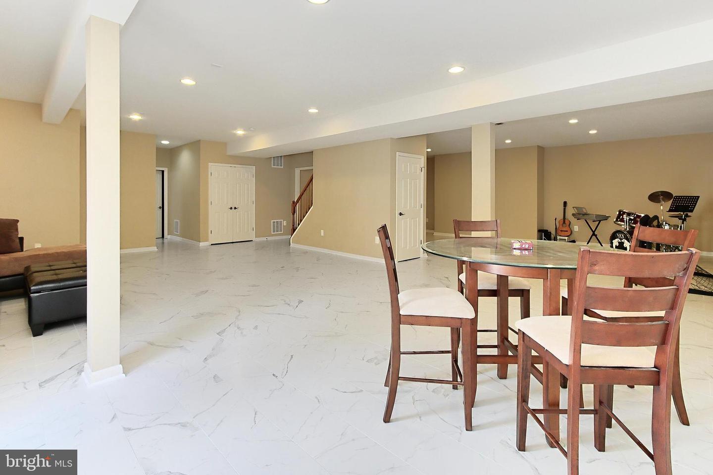 14903 MARLBANK PL, HAYMARKET, Virginia 20169, 4 Bedrooms Bedrooms, ,4 BathroomsBathrooms,Residential,For sale,14903 MARLBANK PL,VAPW2093838 MLS # VAPW2093838