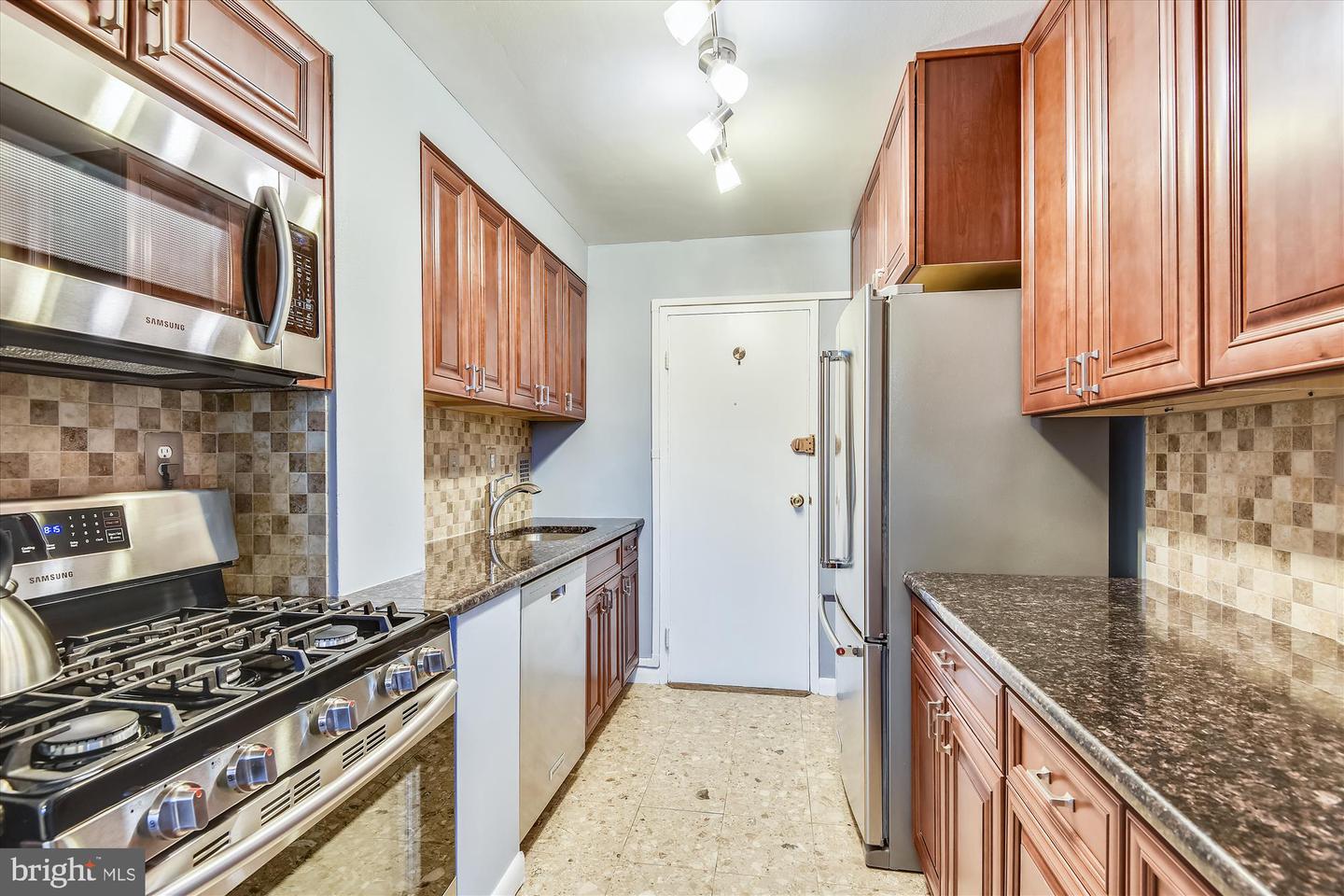 6621 WAKEFIELD DR #416, ALEXANDRIA, Virginia 22307, 2 Bedrooms Bedrooms, ,1 BathroomBathrooms,Residential,For sale,6621 WAKEFIELD DR #416,VAFX2239054 MLS # VAFX2239054