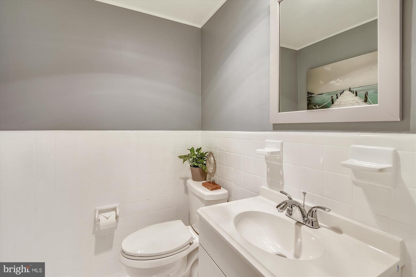 6621 WAKEFIELD DR #416, ALEXANDRIA, Virginia 22307, 2 Bedrooms Bedrooms, ,1 BathroomBathrooms,Residential,For sale,6621 WAKEFIELD DR #416,VAFX2239054 MLS # VAFX2239054