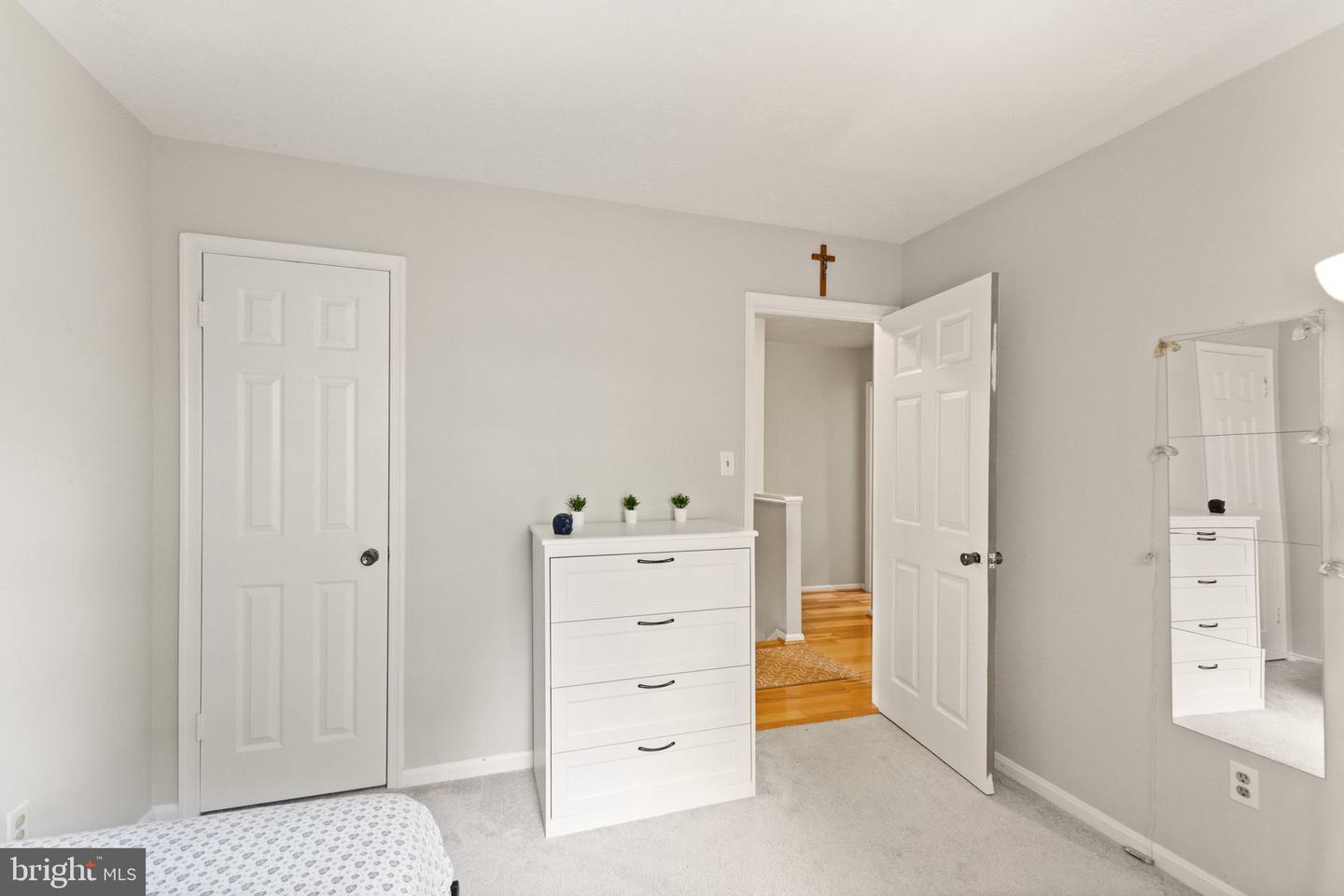 13441 MELVILLE LN, CHANTILLY, Virginia 20151, 4 Bedrooms Bedrooms, ,2 BathroomsBathrooms,Residential,For sale,13441 MELVILLE LN,VAFX2239274 MLS # VAFX2239274