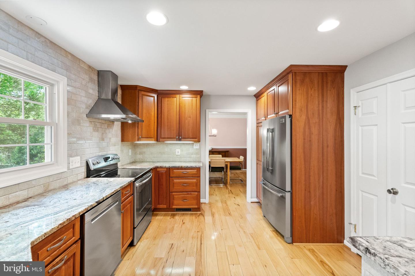 13441 MELVILLE LN, CHANTILLY, Virginia 20151, 4 Bedrooms Bedrooms, ,2 BathroomsBathrooms,Residential,For sale,13441 MELVILLE LN,VAFX2239274 MLS # VAFX2239274
