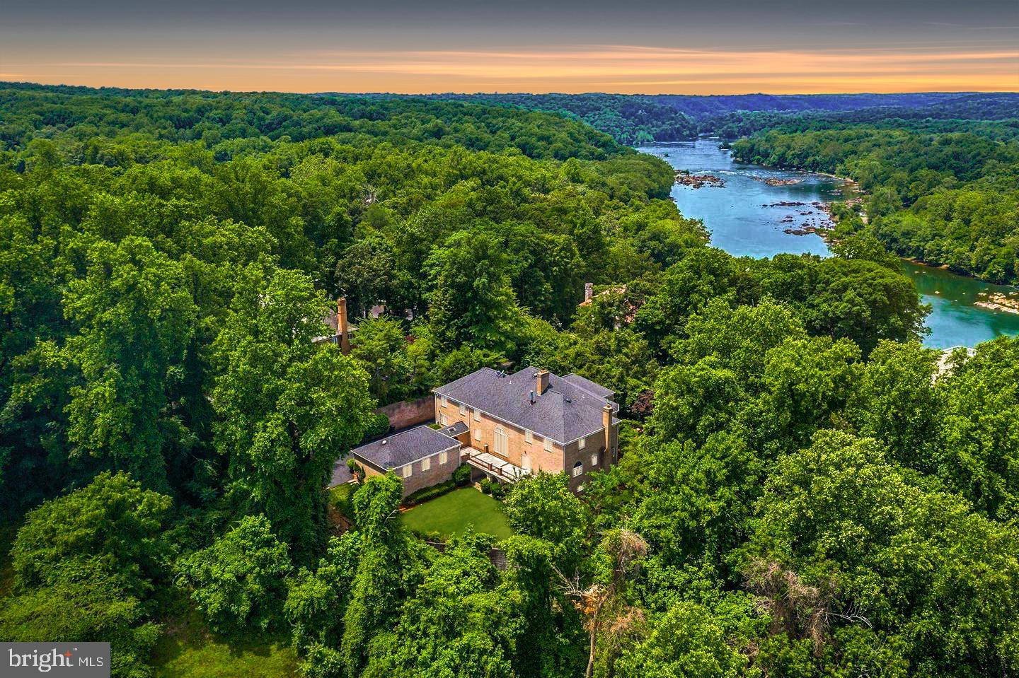 609 RIVERCREST DR, MCLEAN, Virginia 22101, 5 Bedrooms Bedrooms, 25 Rooms Rooms,5 BathroomsBathrooms,Residential,For sale,609 RIVERCREST DR,VAFX2239770 MLS # VAFX2239770